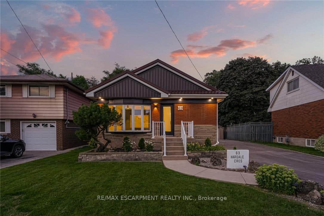 63 HARDALE Crescent