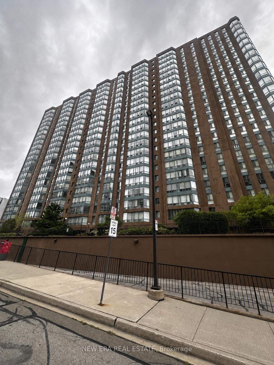 115 Hillcrest Avenue Unit 1912