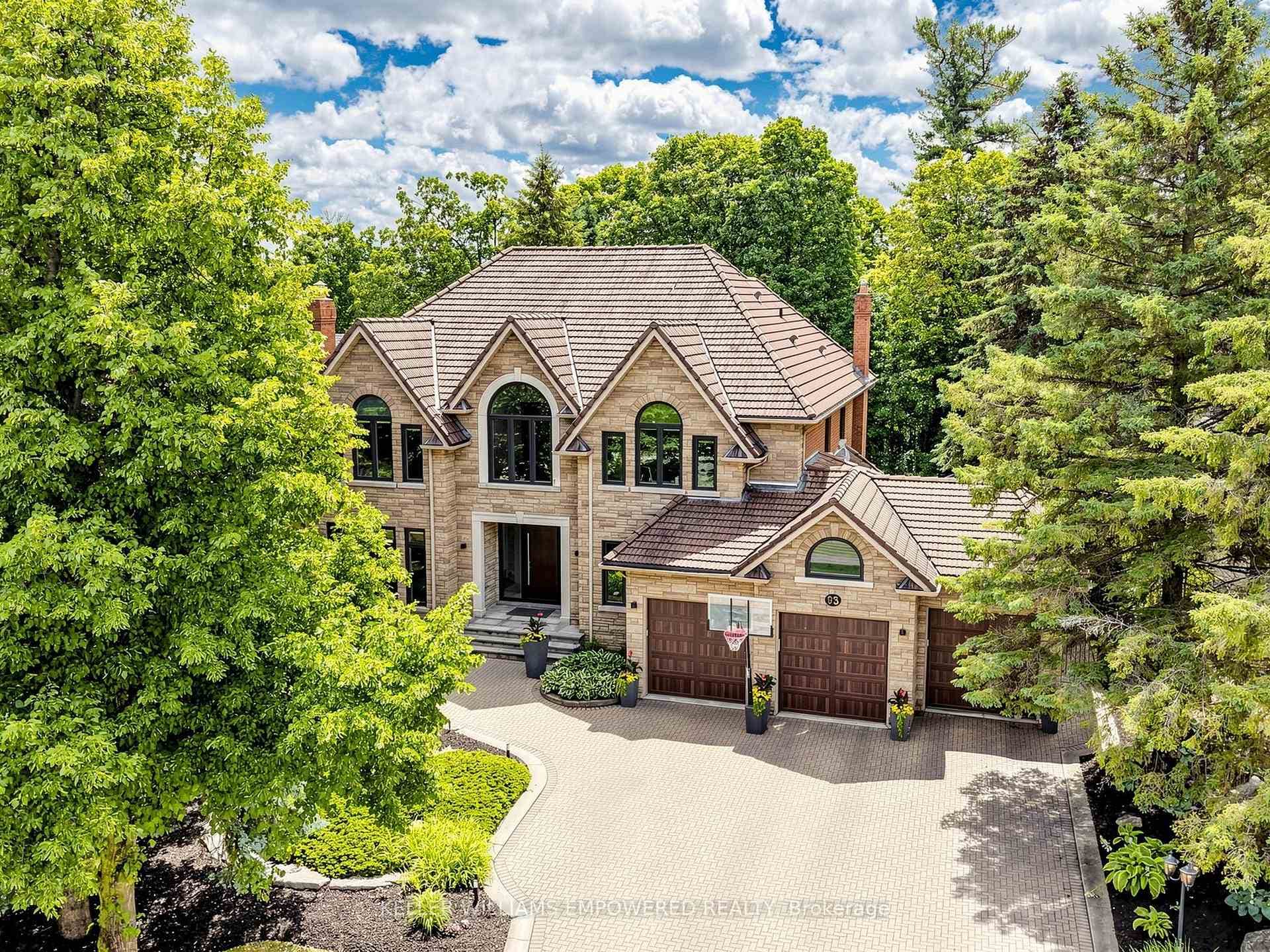 93 Longview Crescent