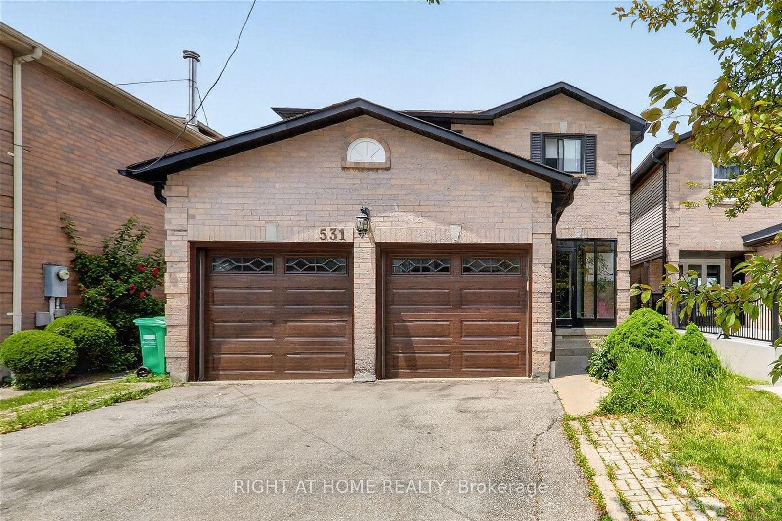 531 Wallenberg Crescent