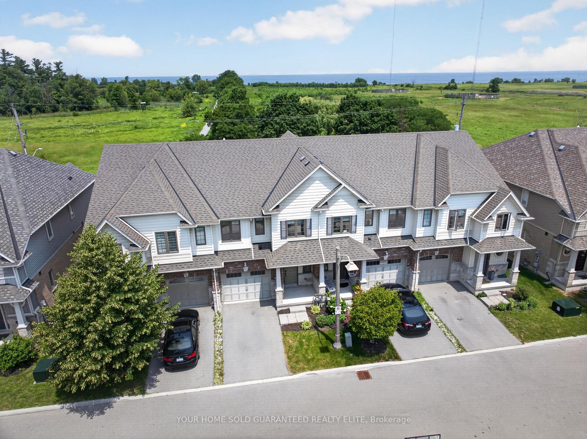 114 Dunrobin Lane