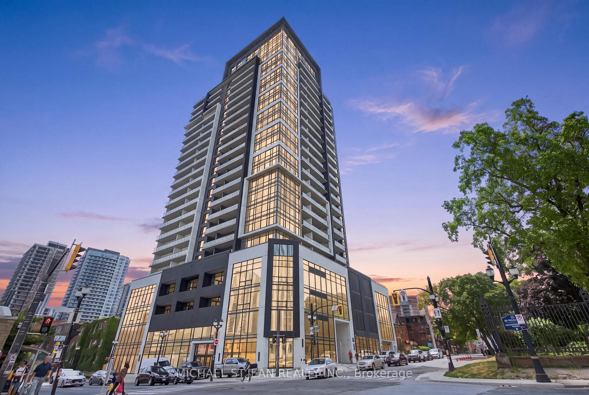 15 Queen Street Unit 1302
