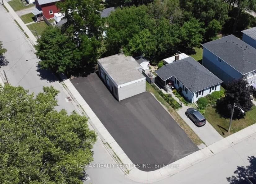 46 Kitchener Avenue