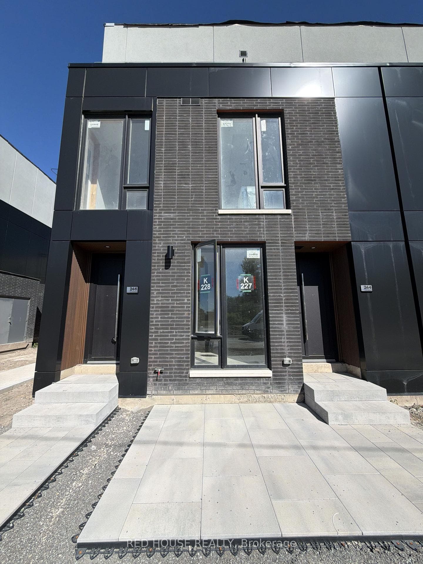 246 Ellis Avenue