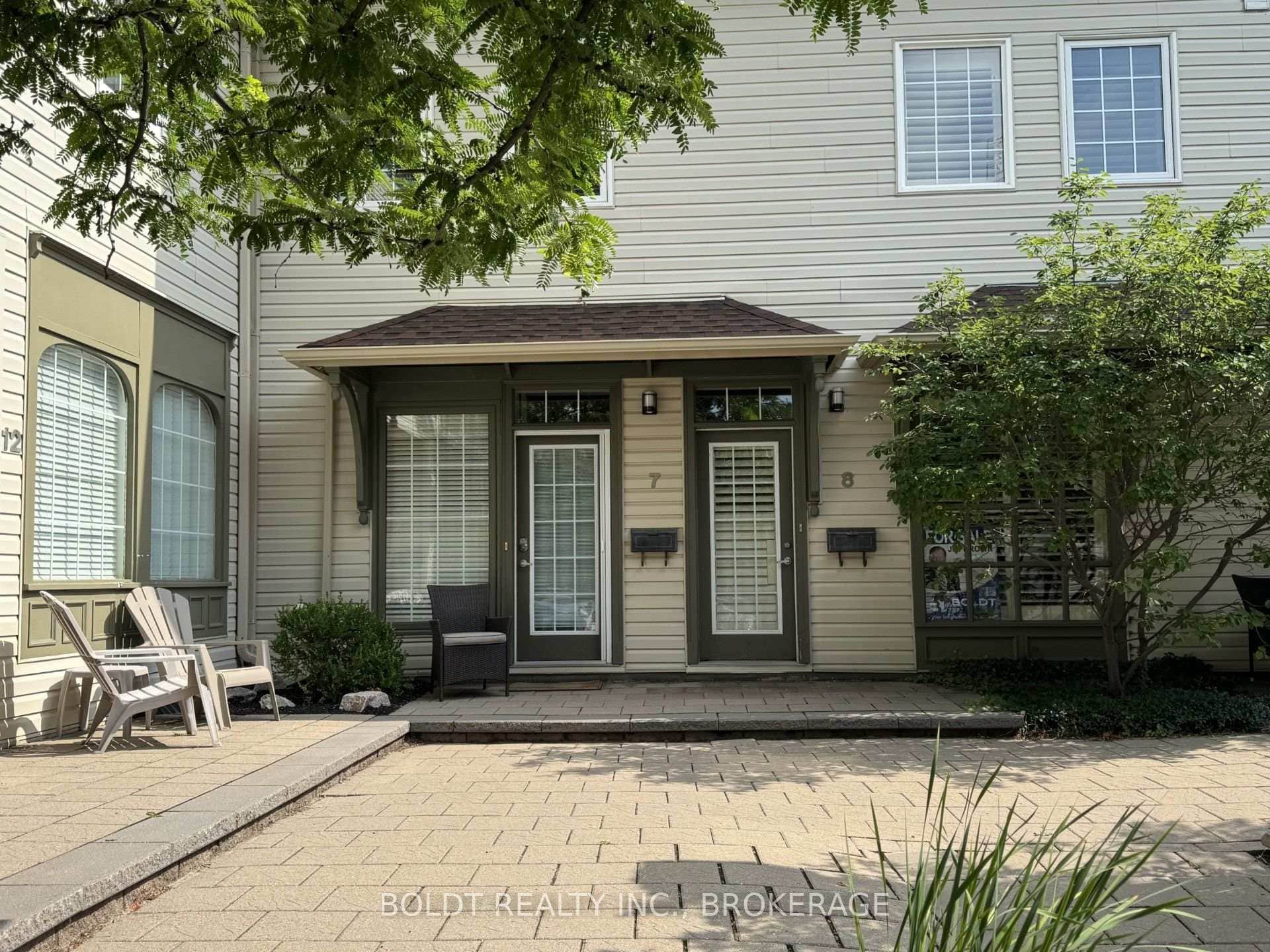 49 ONTARIO Street Unit 8