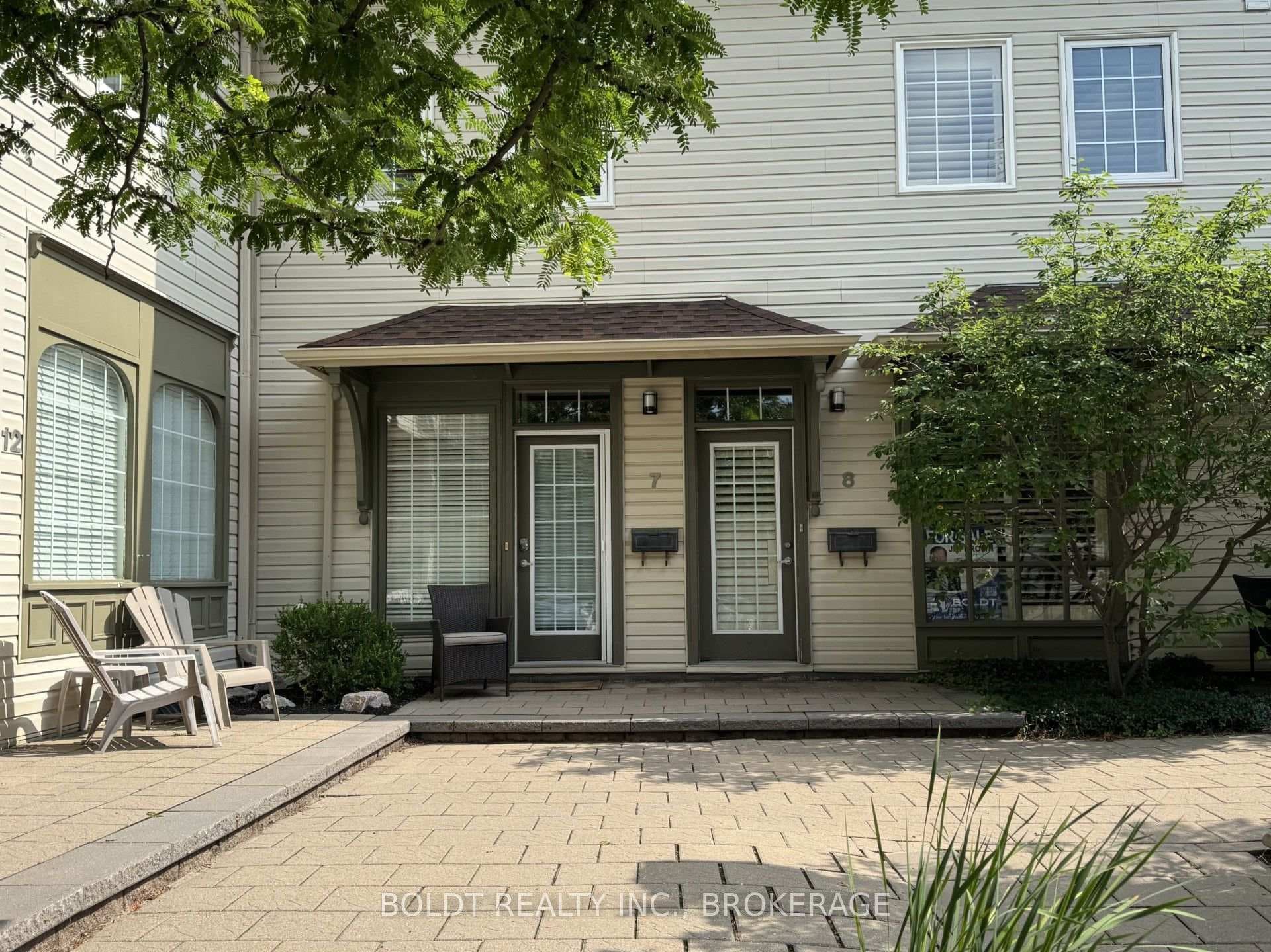 49 ONTARIO Street Unit 8