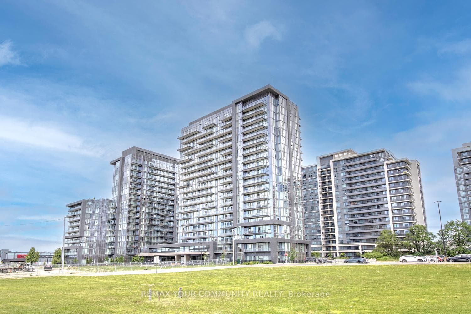 20 Gatineau Drive Unit 406