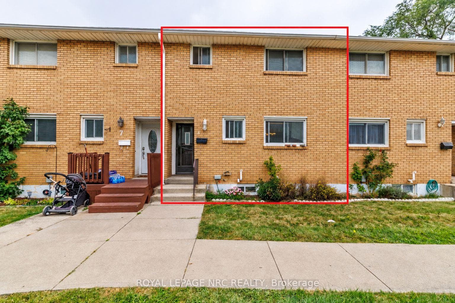 161 Berkindale Drive Unit 8