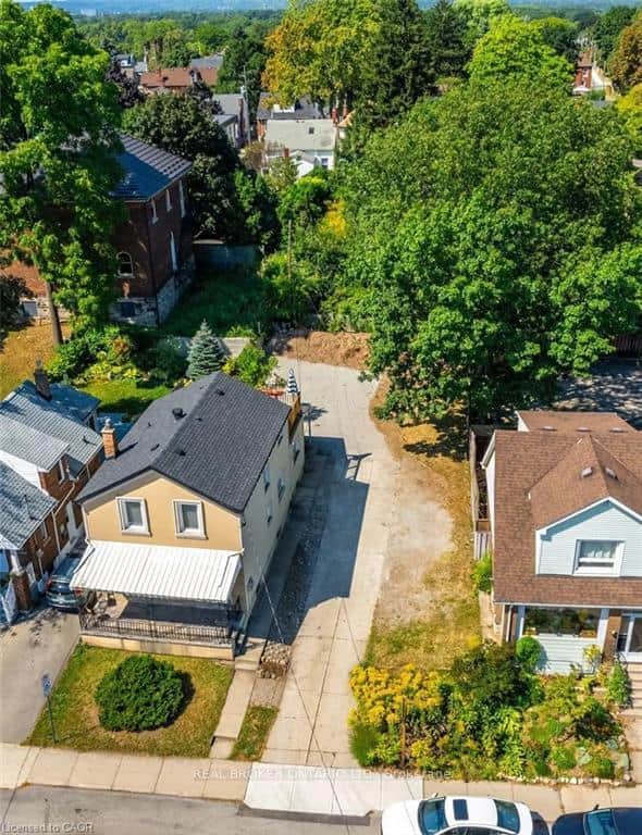 153 Strathcona Avenue