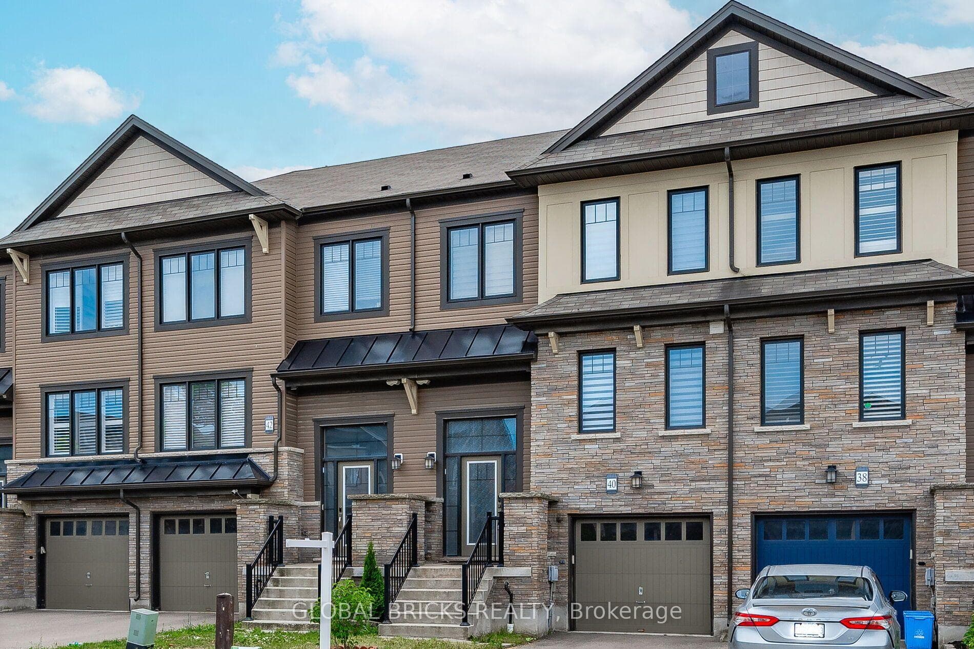 40 Crafter Crescent