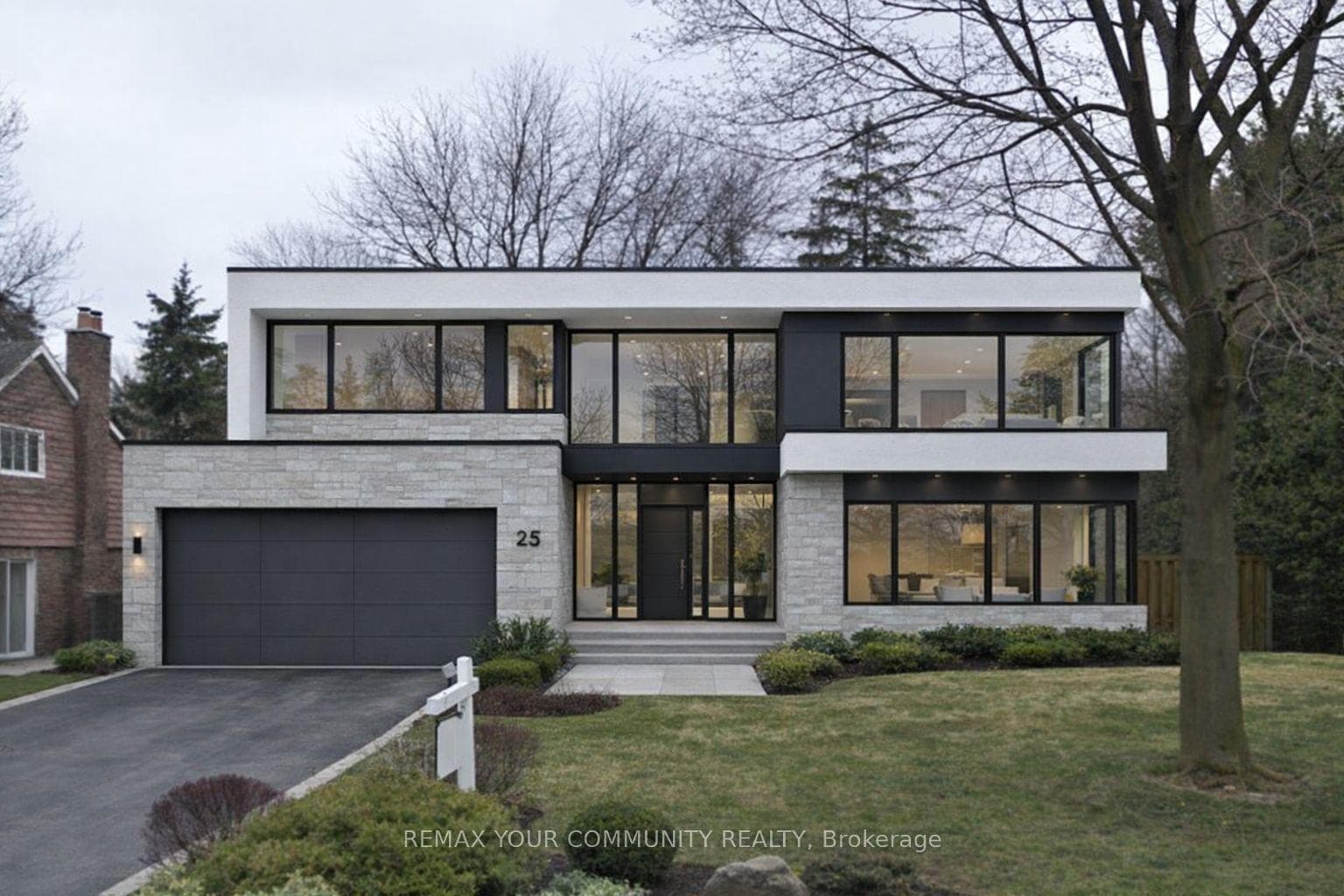 25 Alcaine Court