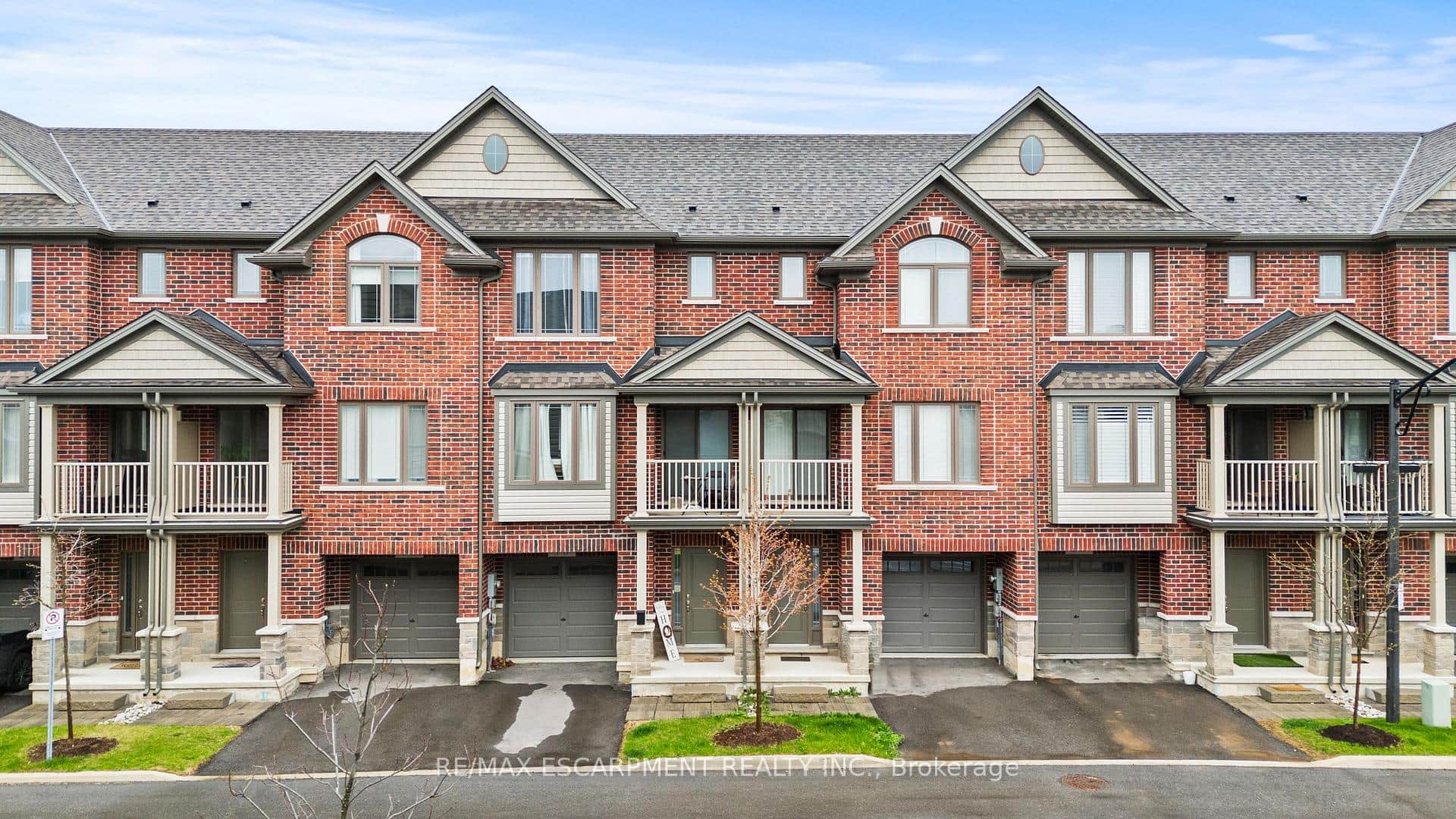 19 PICARDY Drive Unit 4
