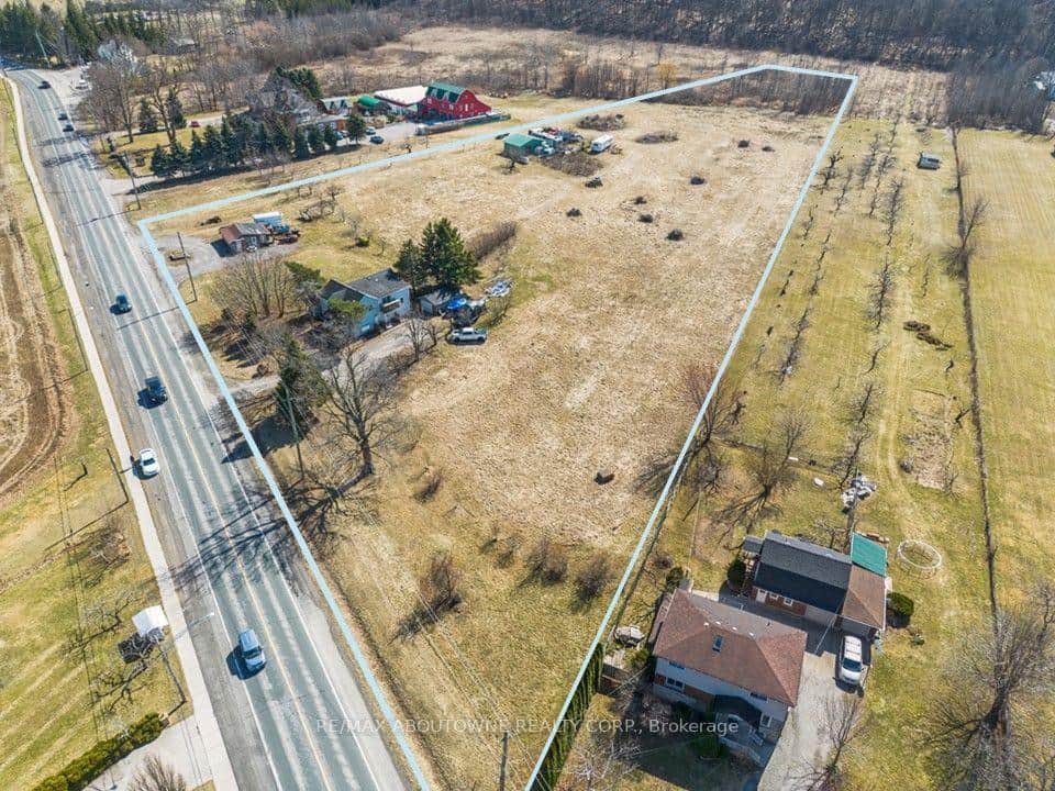 425 Main Street