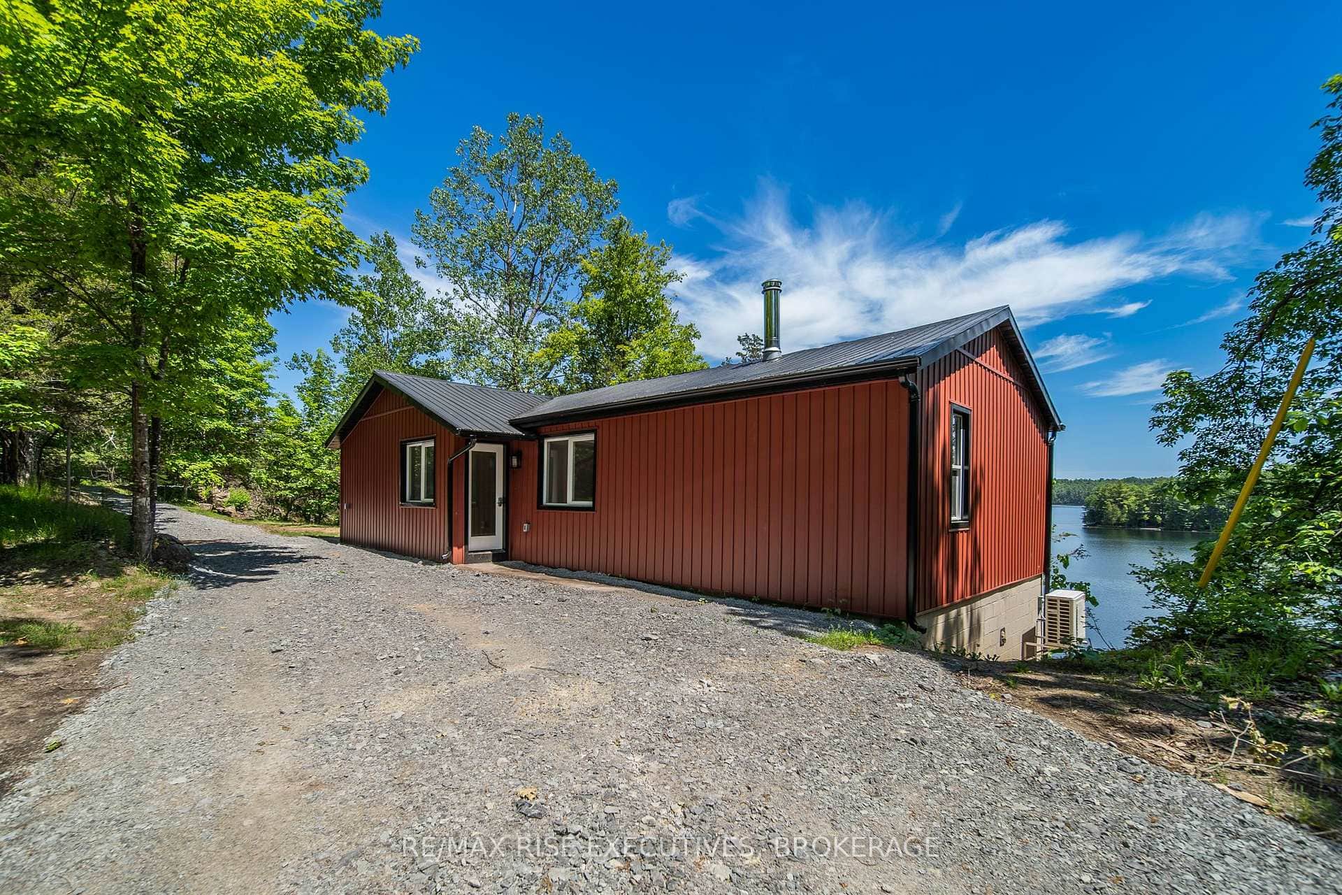 1040 Buckhorn Lane