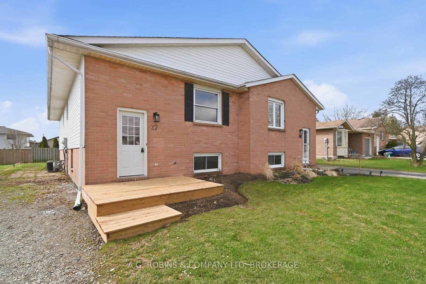 27 Briarsdale Crescent
