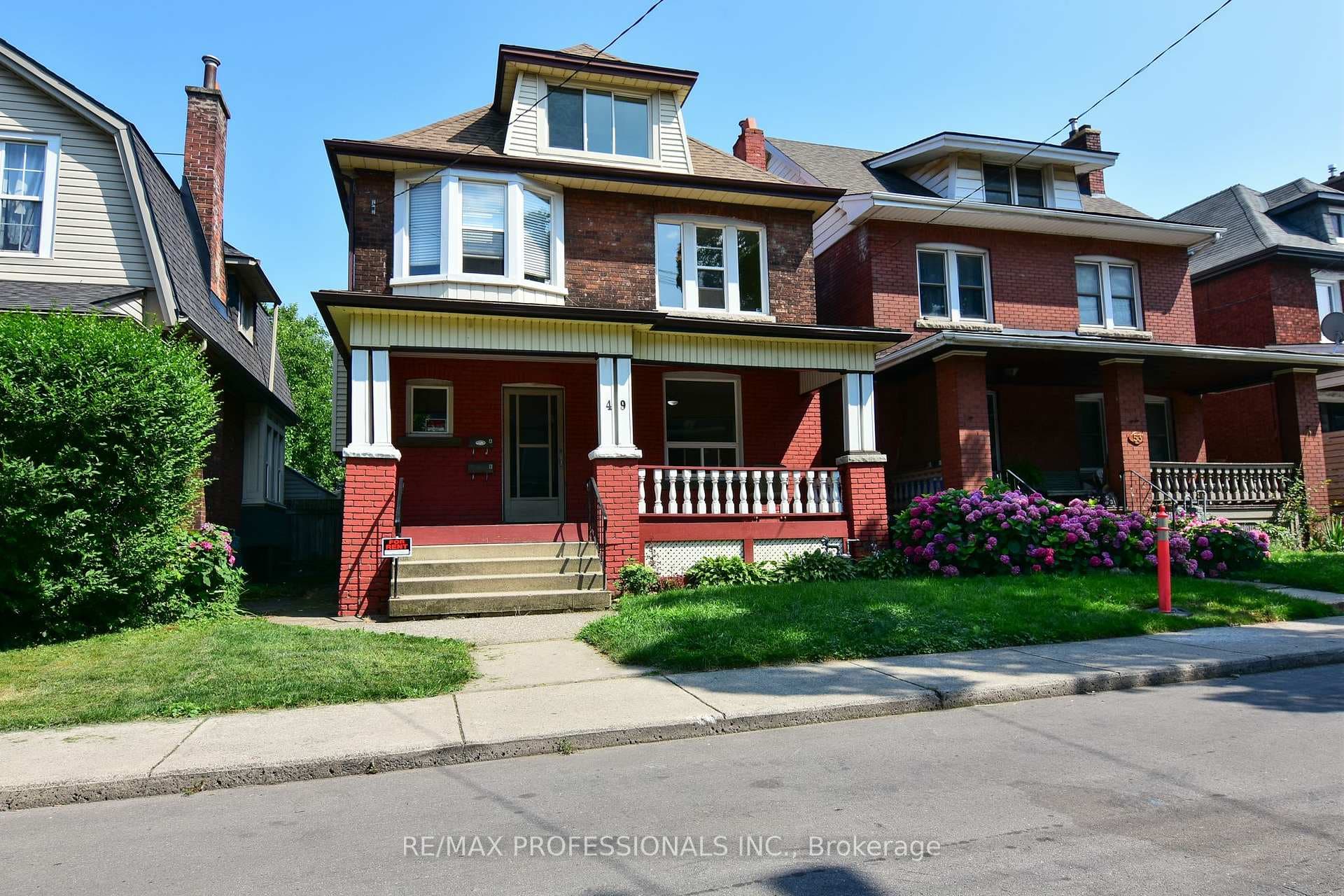 49 Spadina Avenue