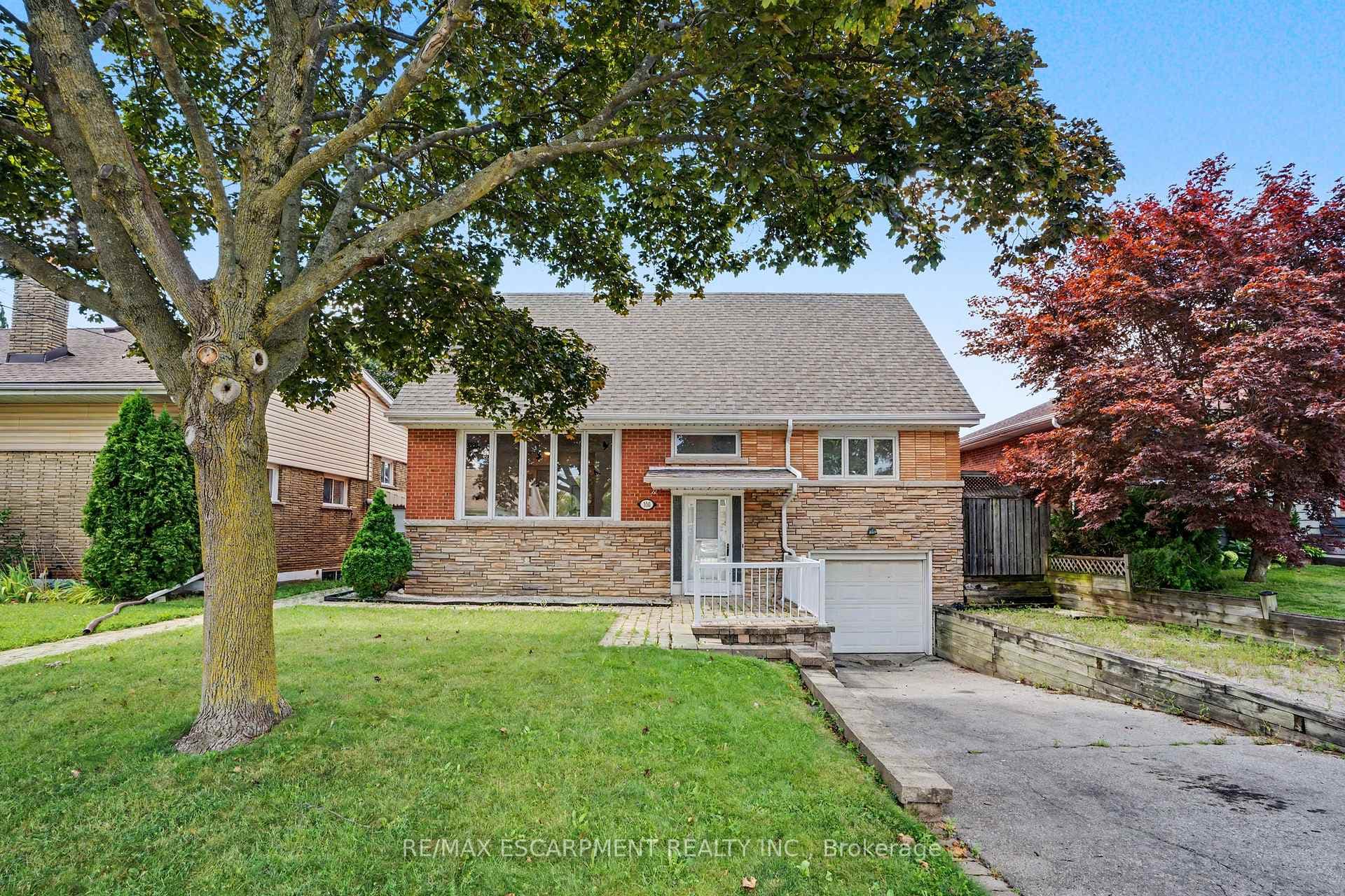 100 Hardale Crescent