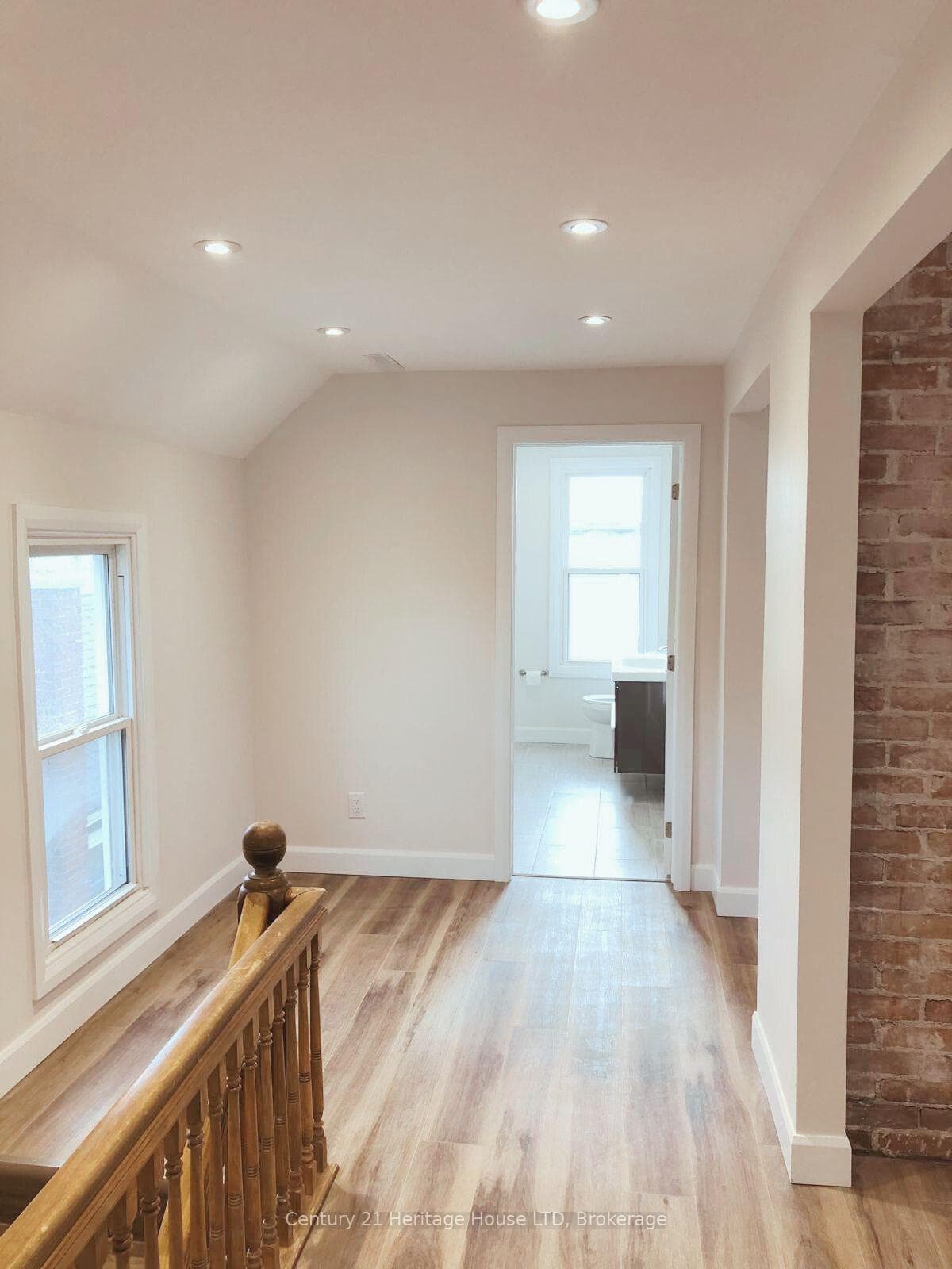 61 Phipps Street Unit UPPER