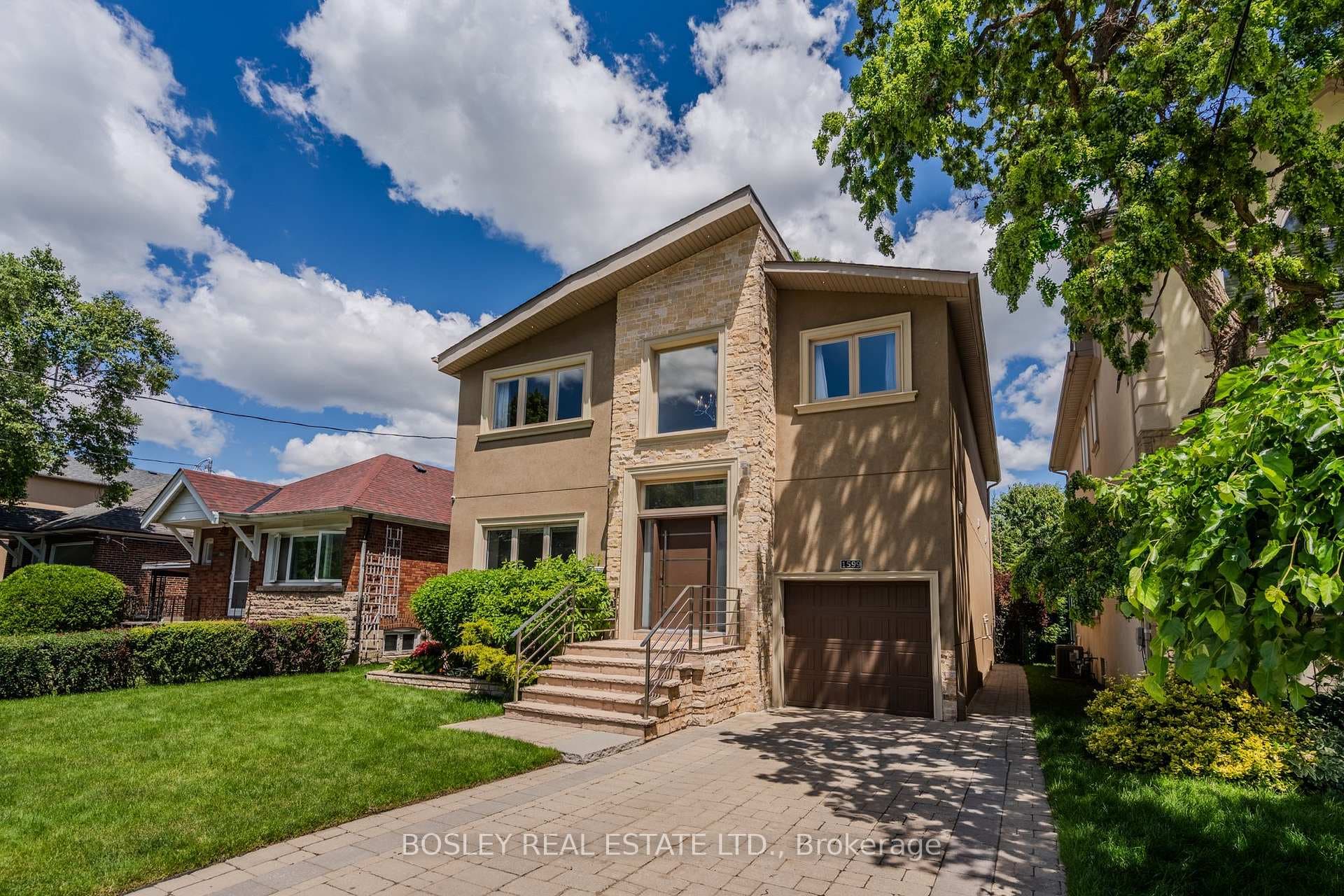 1599 Woodbine Heights Boulevard