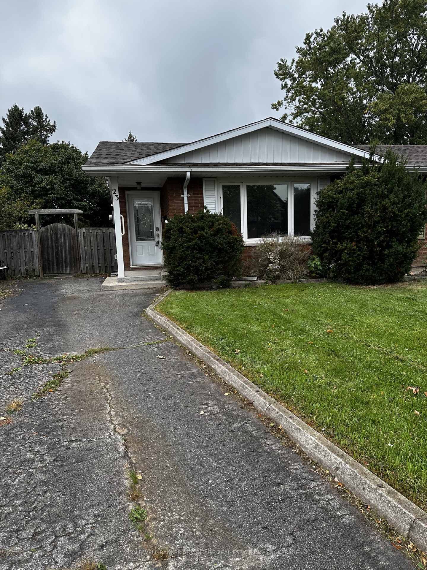 23 Fairlawn Crescent