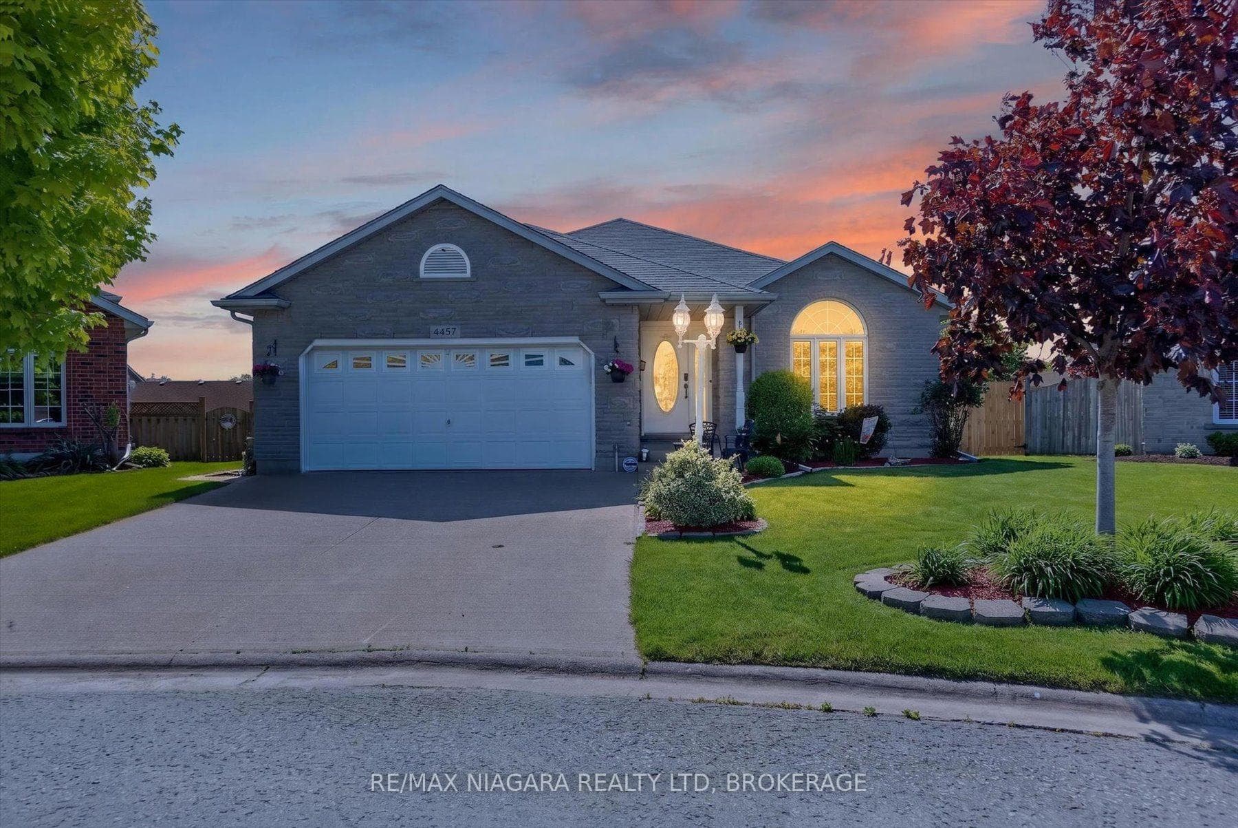 4457 Kathleen Crescent