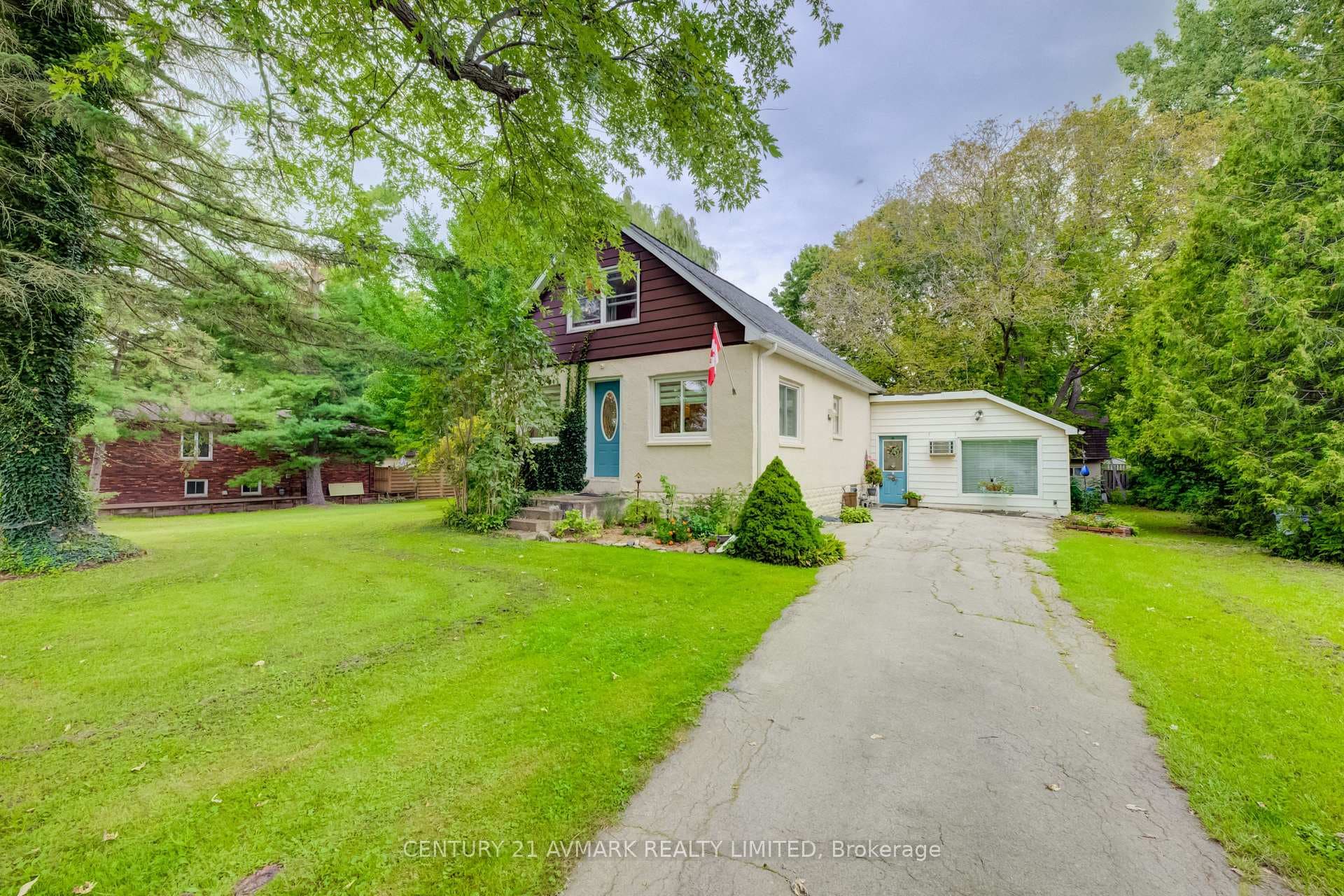803 Foss Road