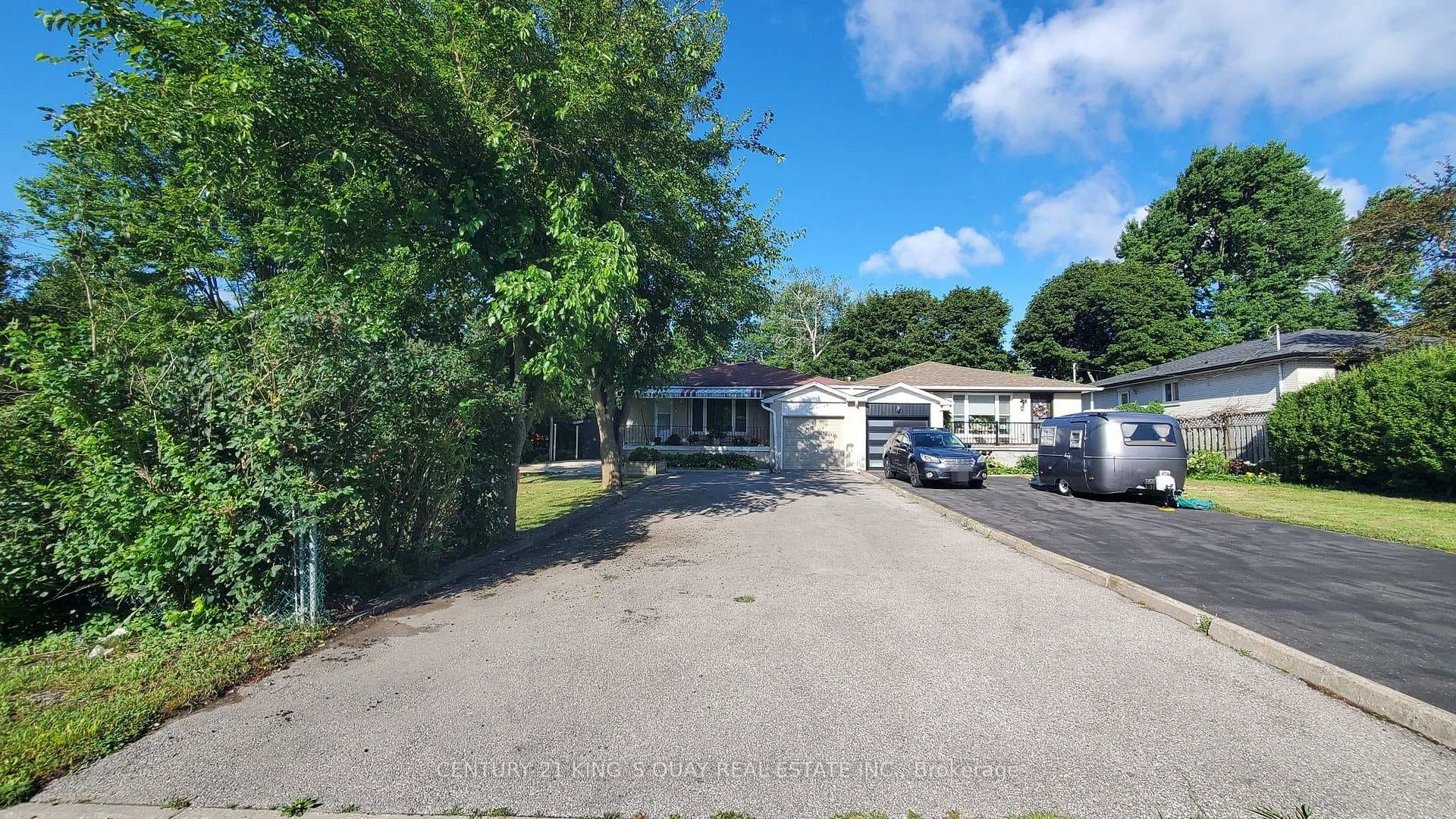 2 Robinson Street