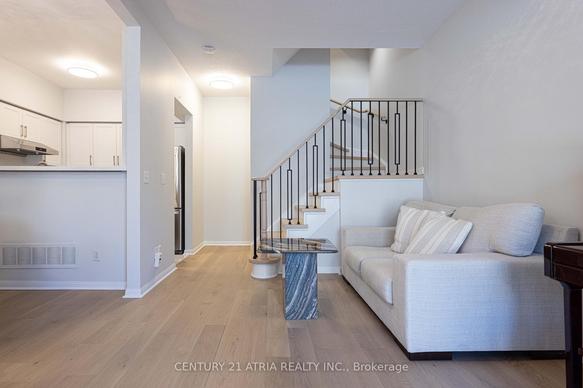 4 Alpen Way Unit 9