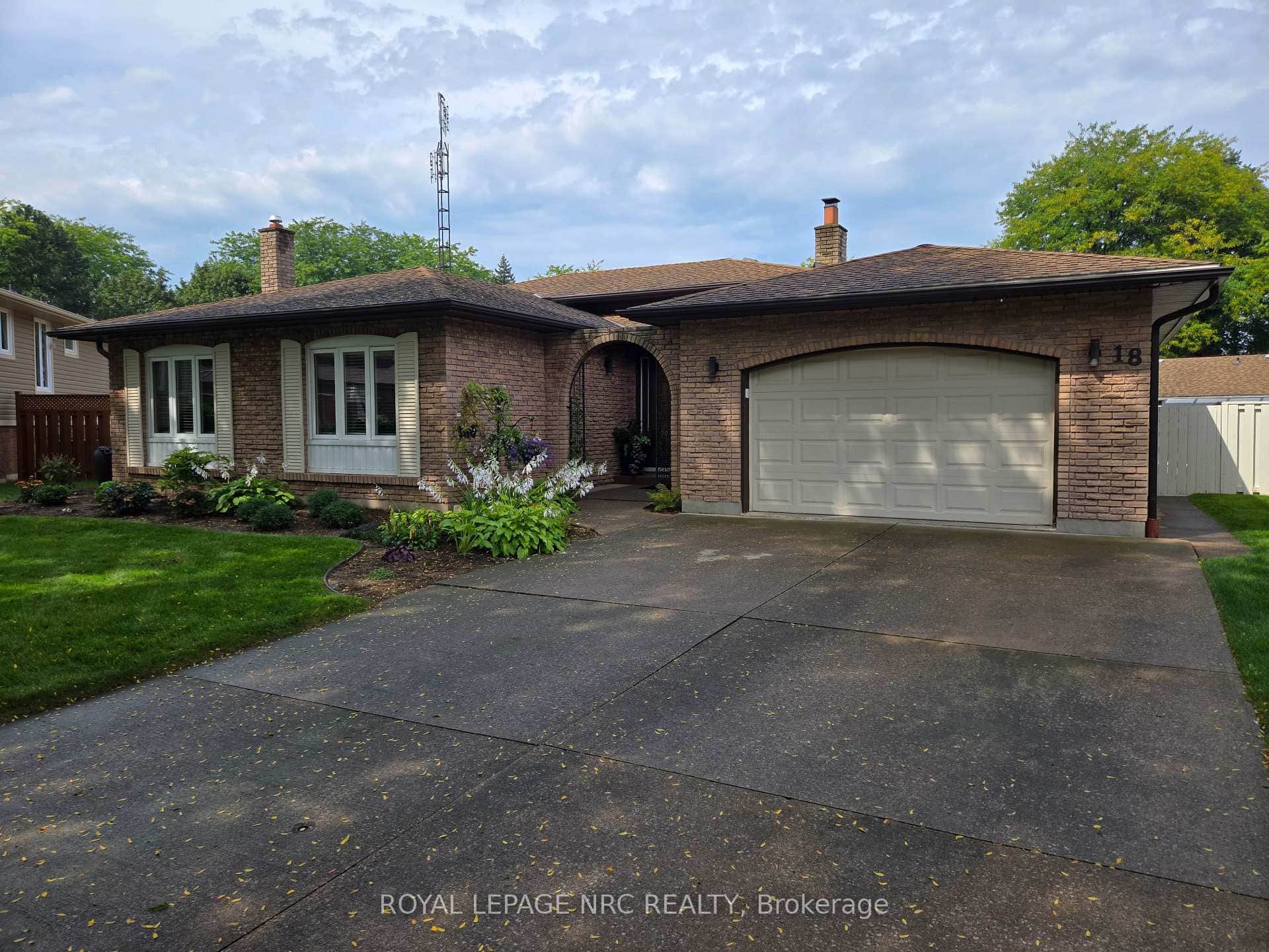 18 Deanna Crescent