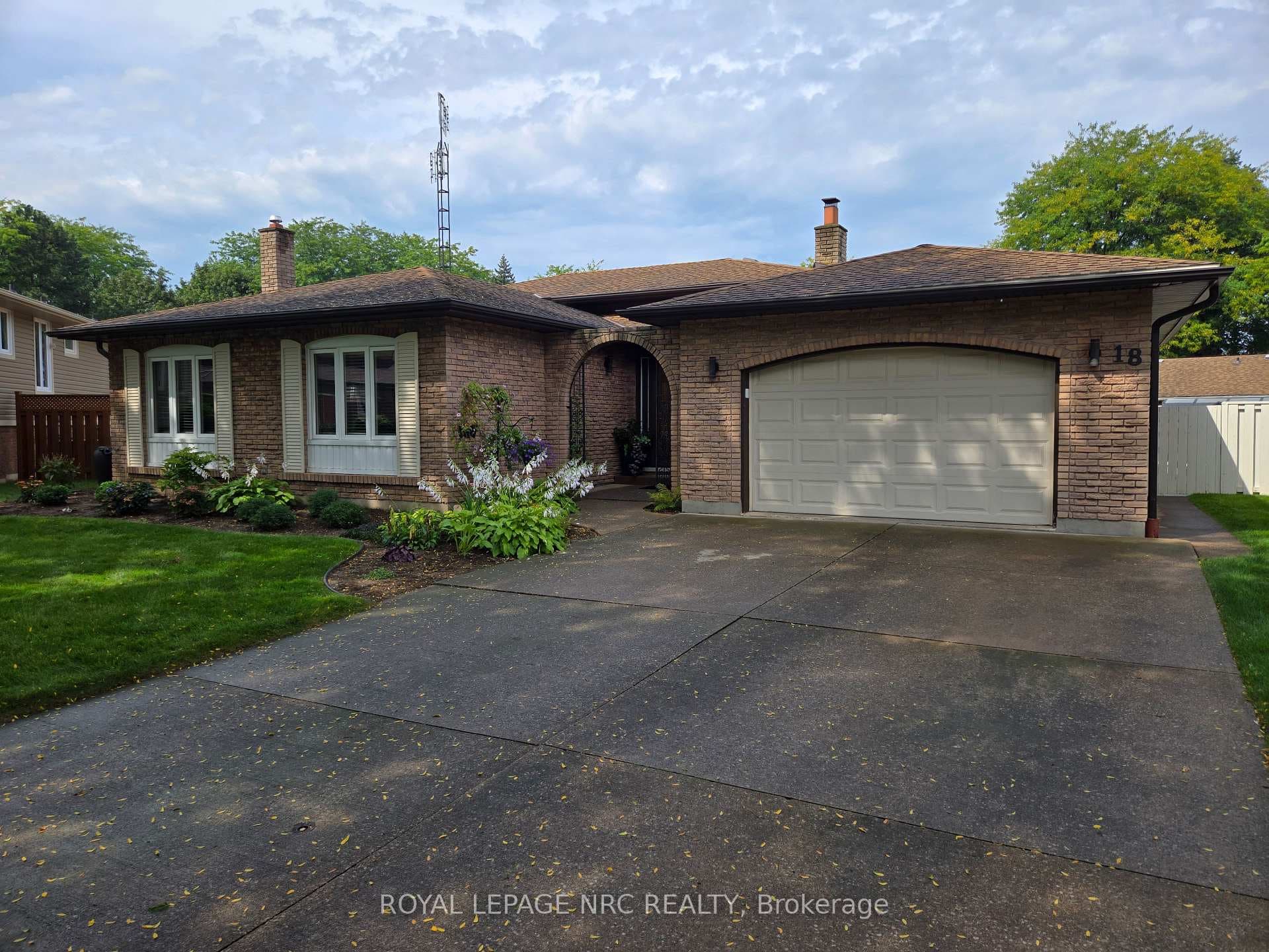 18 Deanna Crescent
