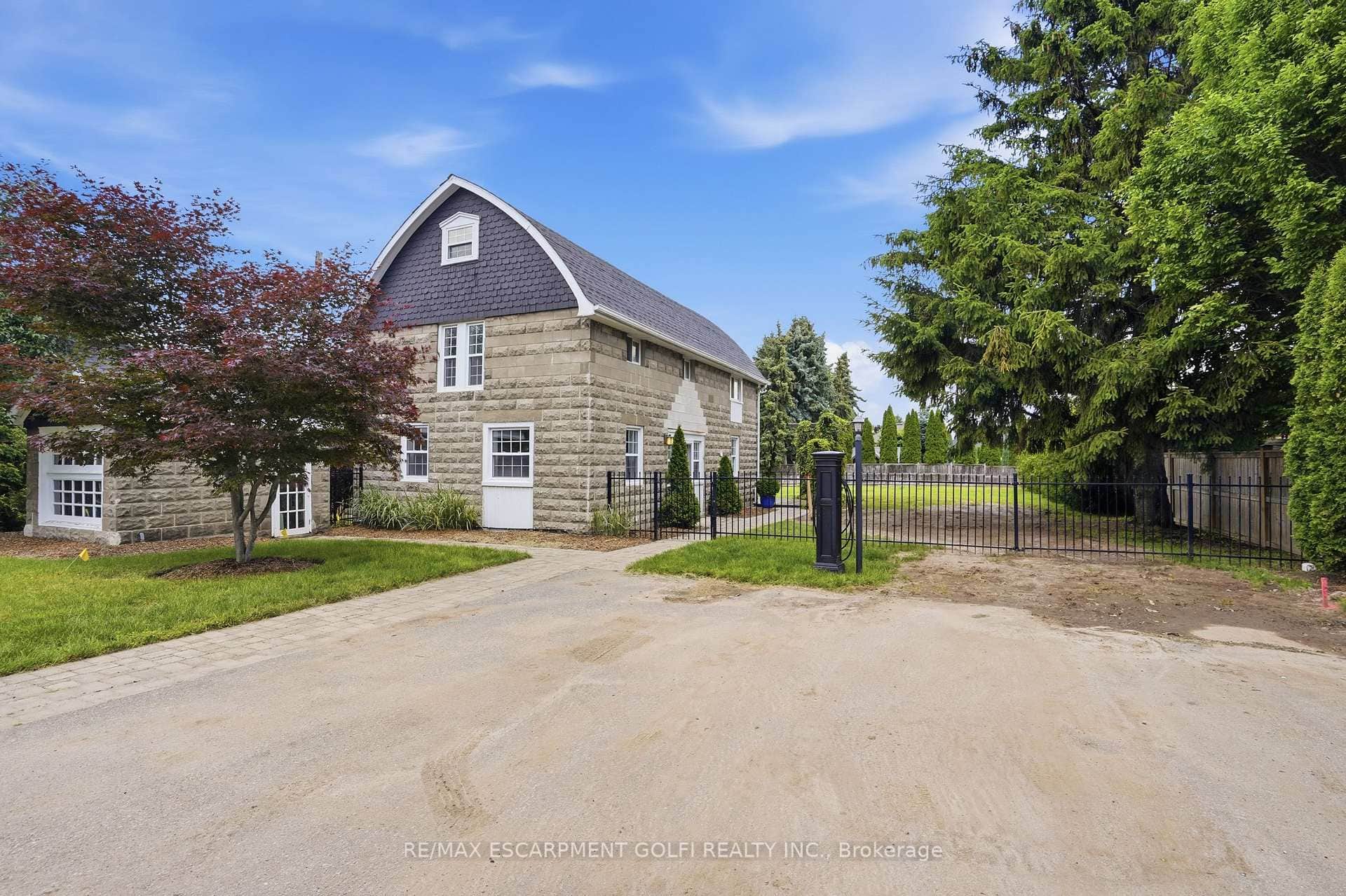 292 MAIN Street Unit C