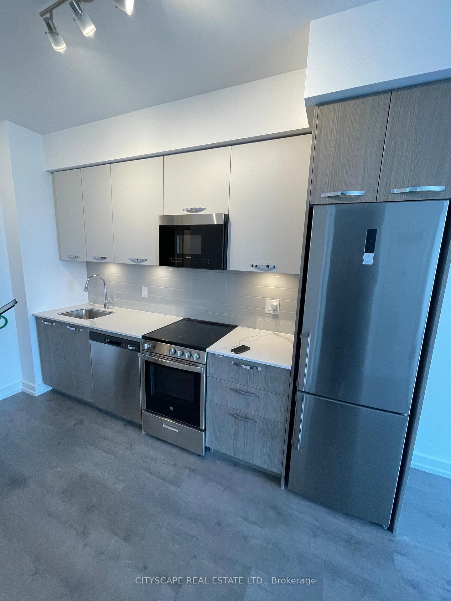 75 James Street Unit 1816