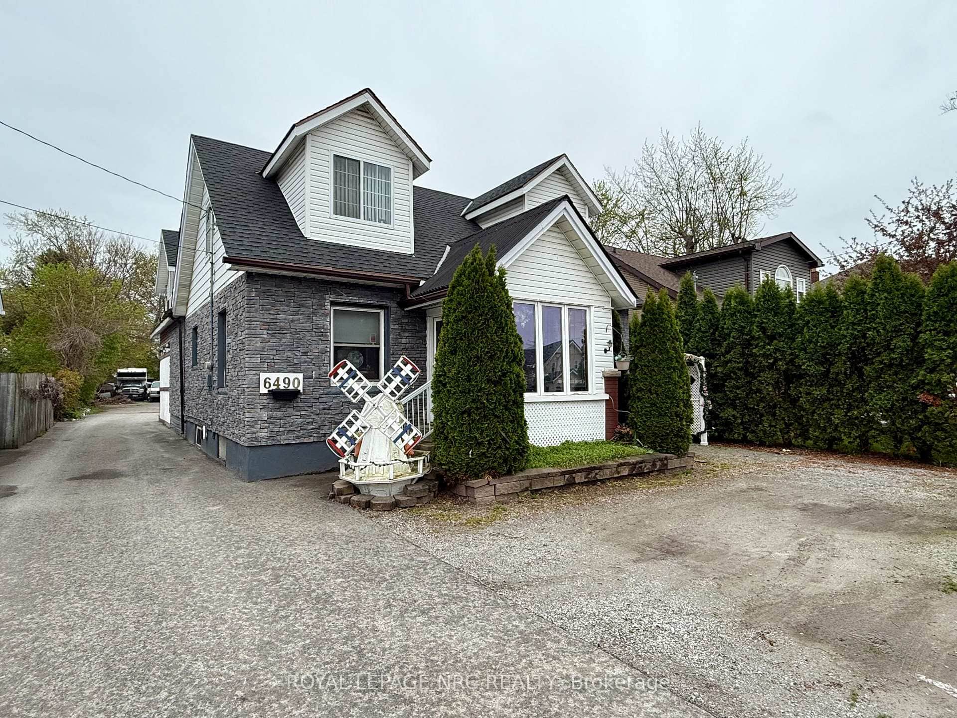 6490 Thorold Stone Road