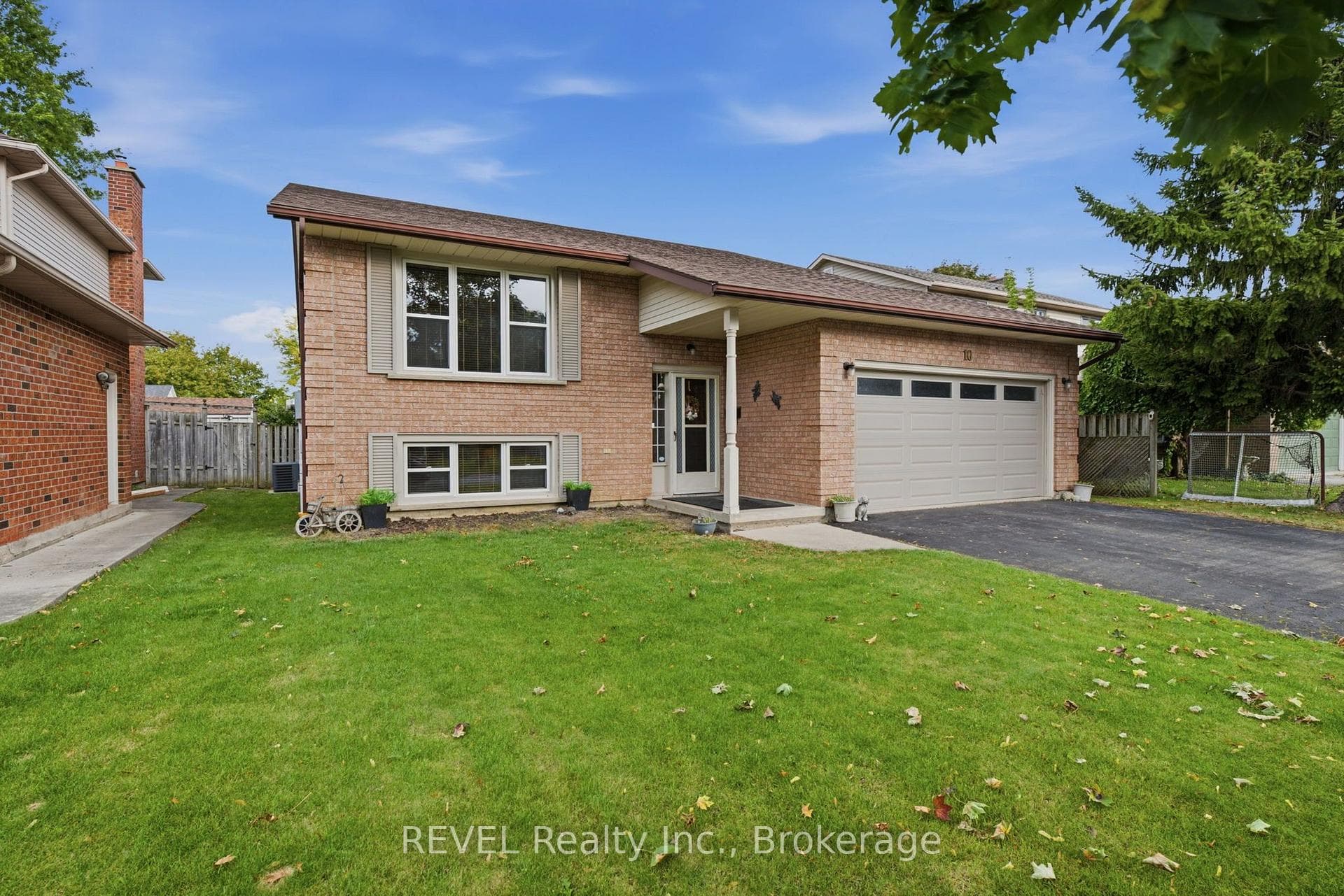10 Michelle Drive