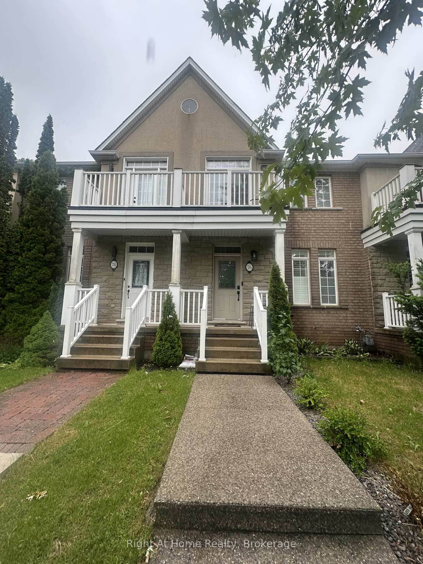 76 Easthampton Road