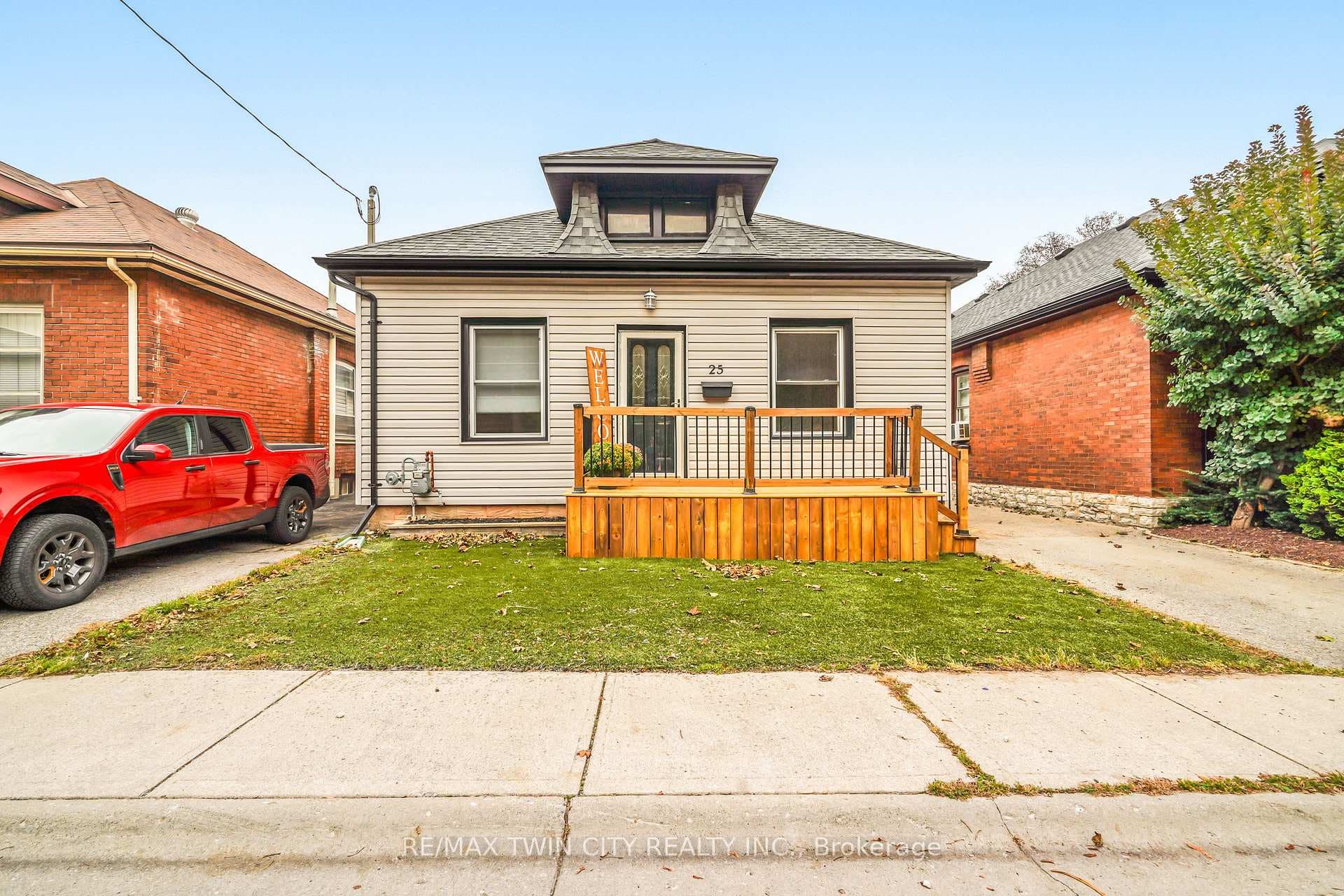 25 Alonzo Street