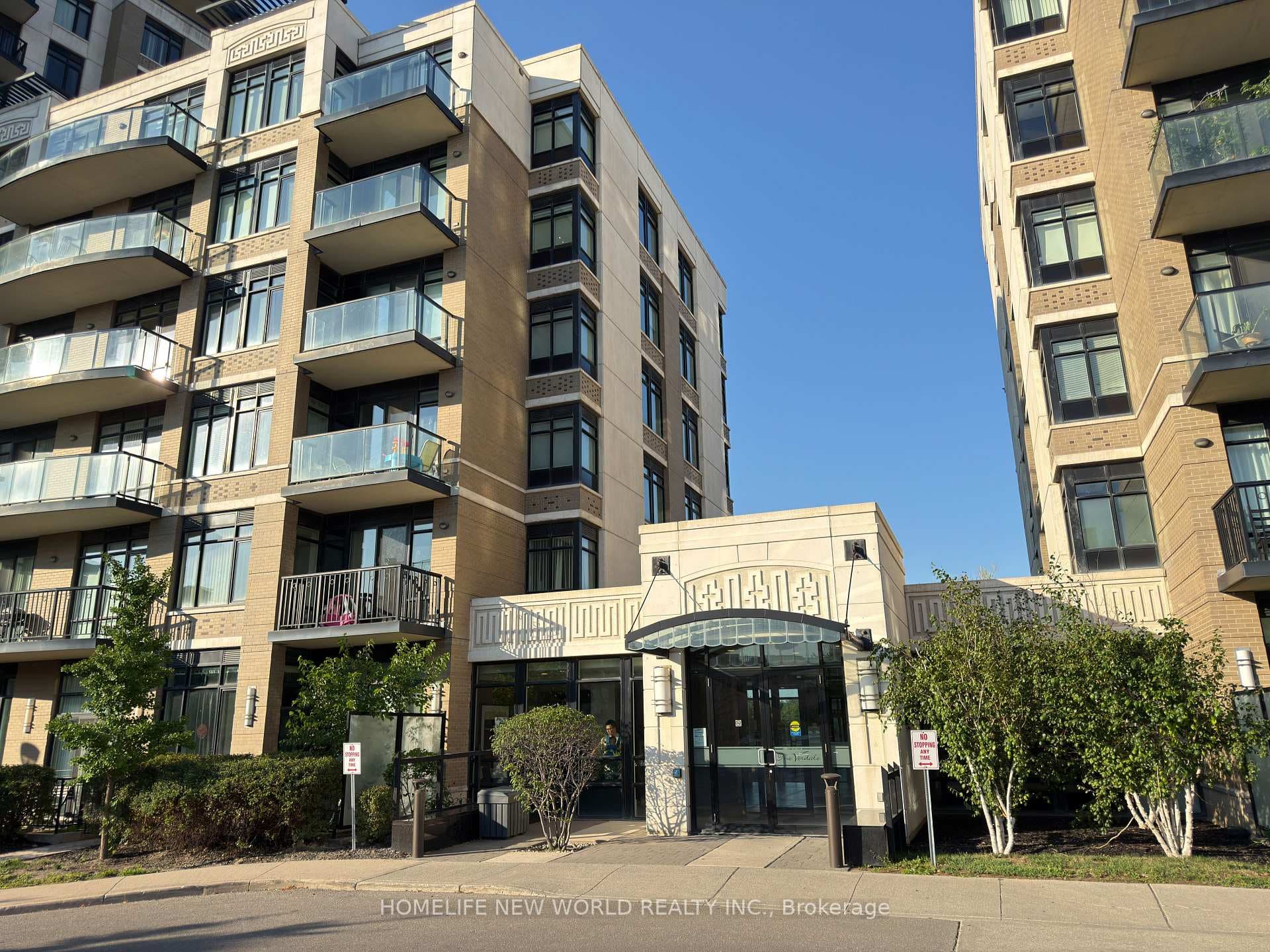 151 Upper Duke Crescent Unit 403
