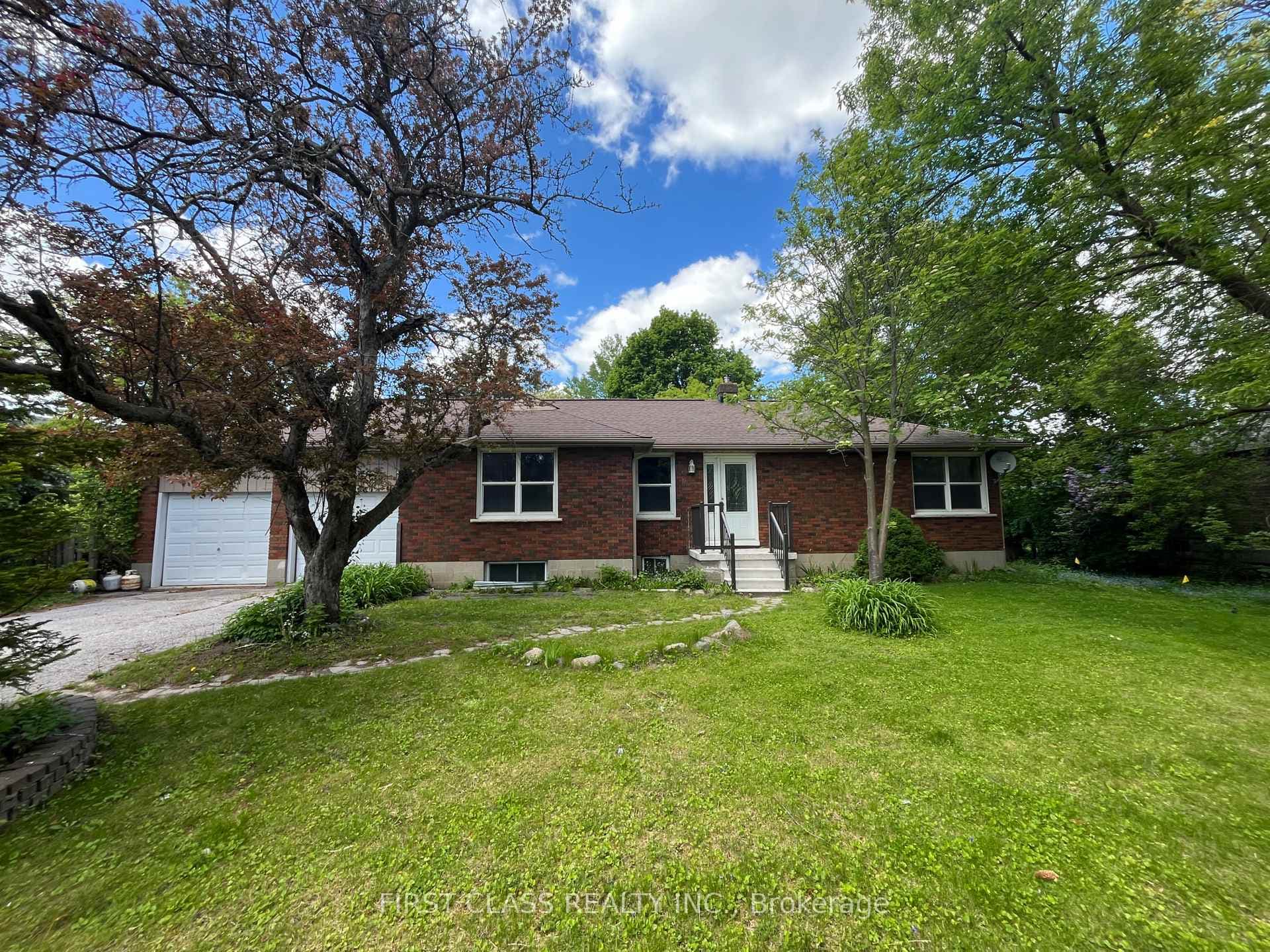 66 North Lake Road