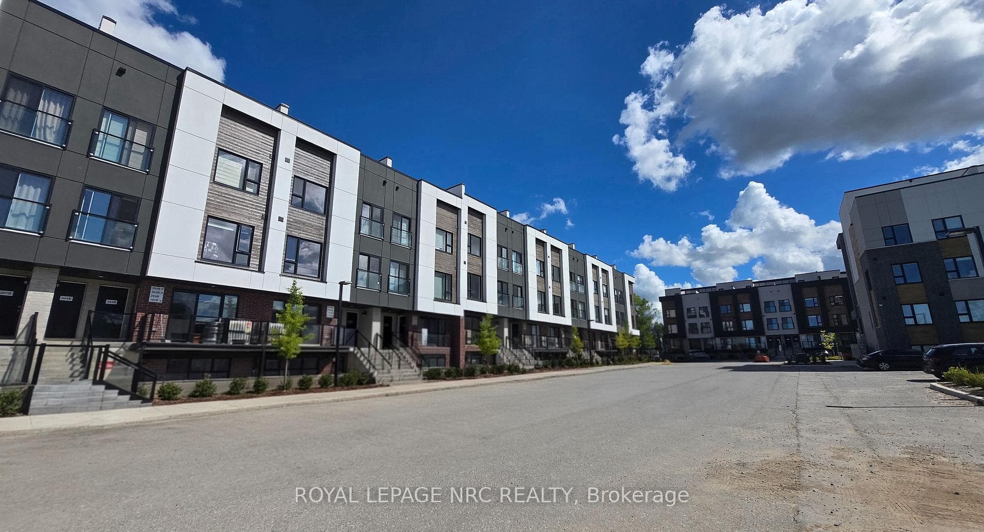 16 Melbourne Avenue Unit 305B