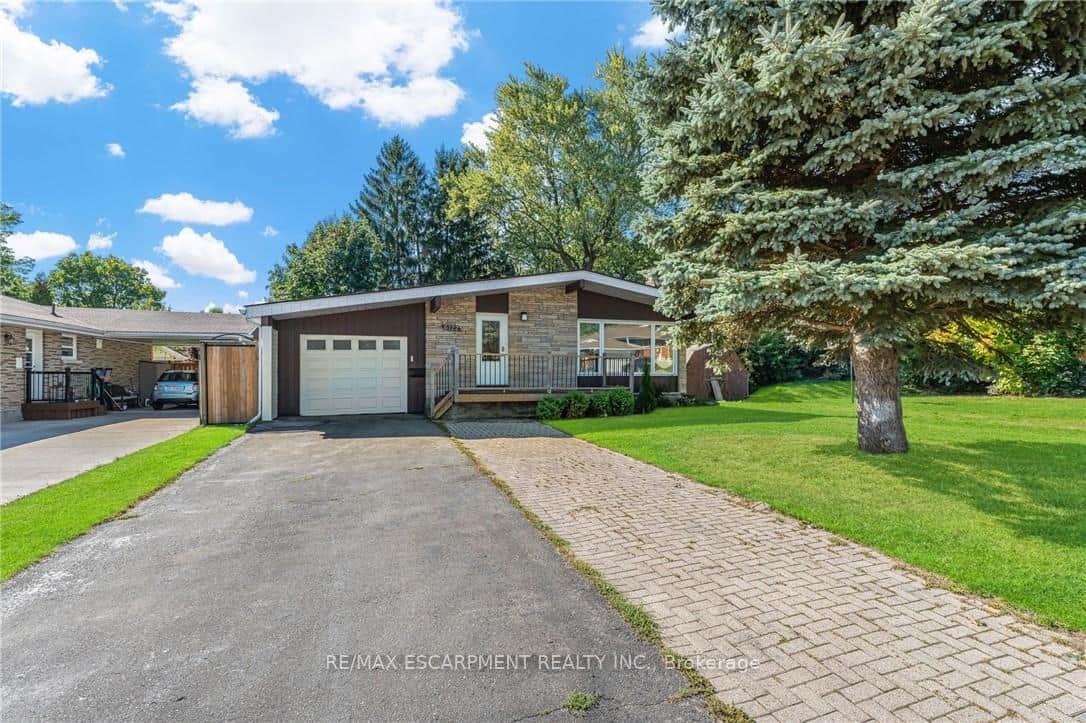 6122 Mayfair Drive