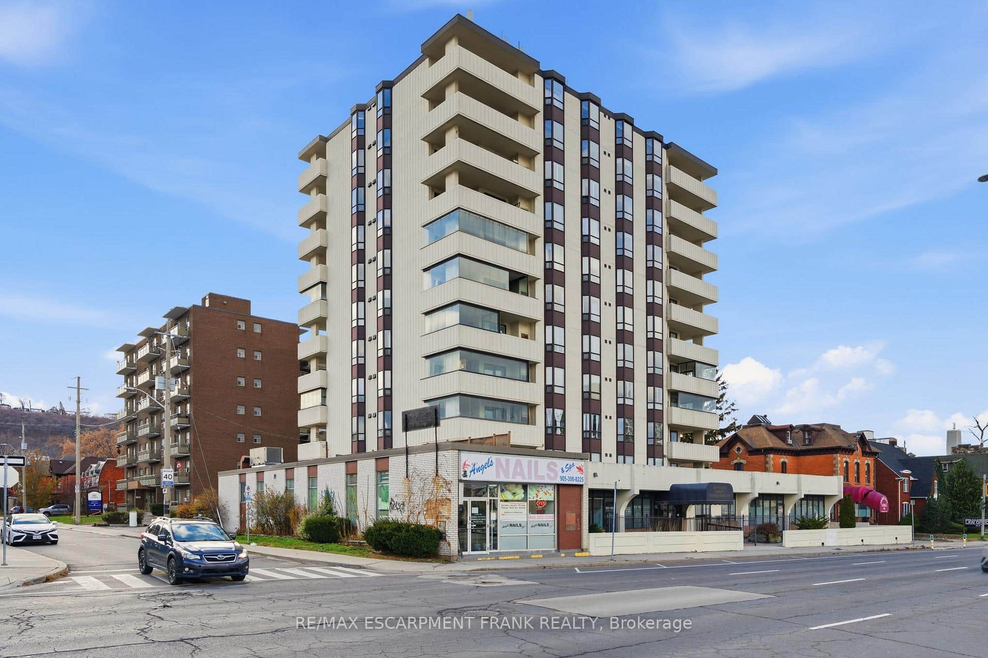 432 Main Street Unit 902