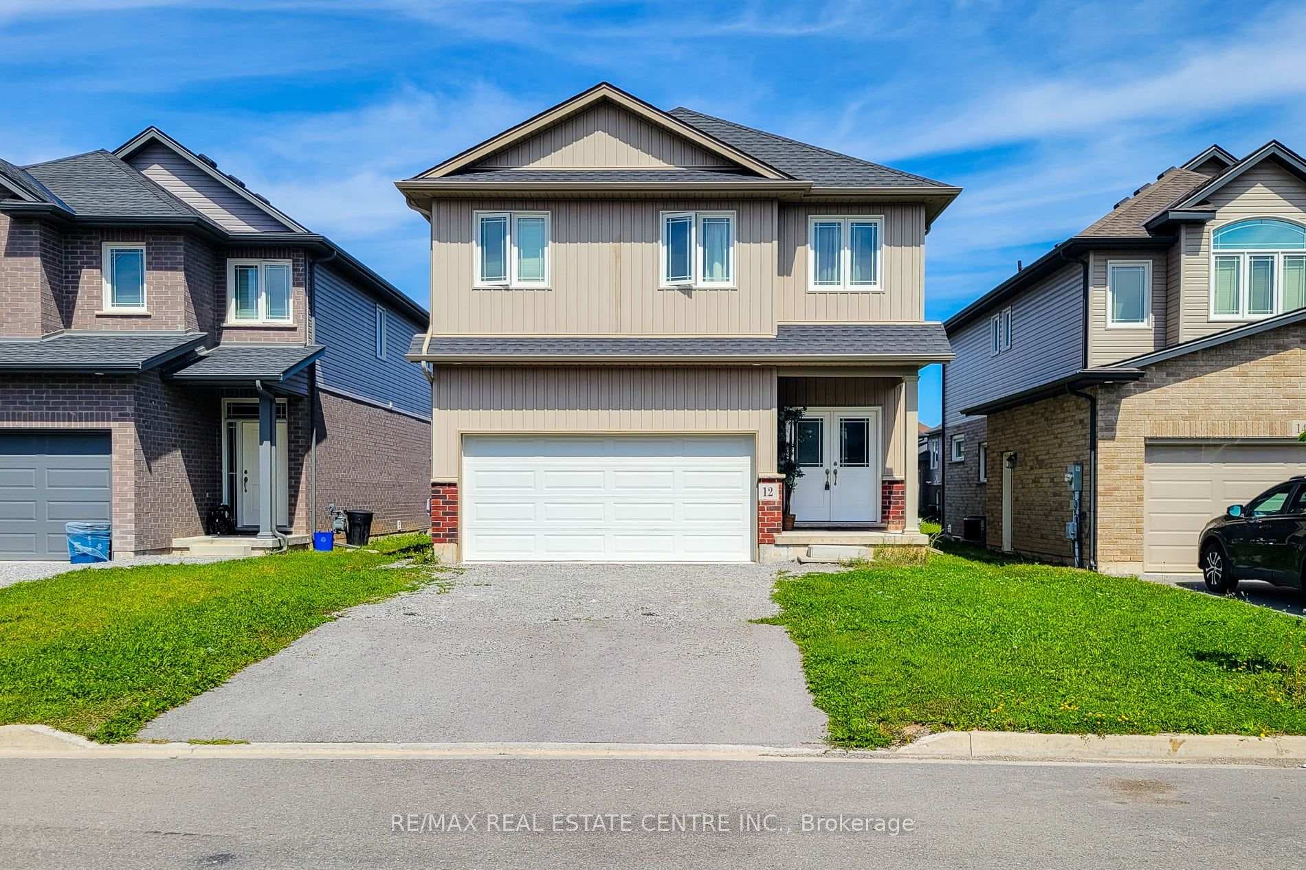 12 Bowman Crescent