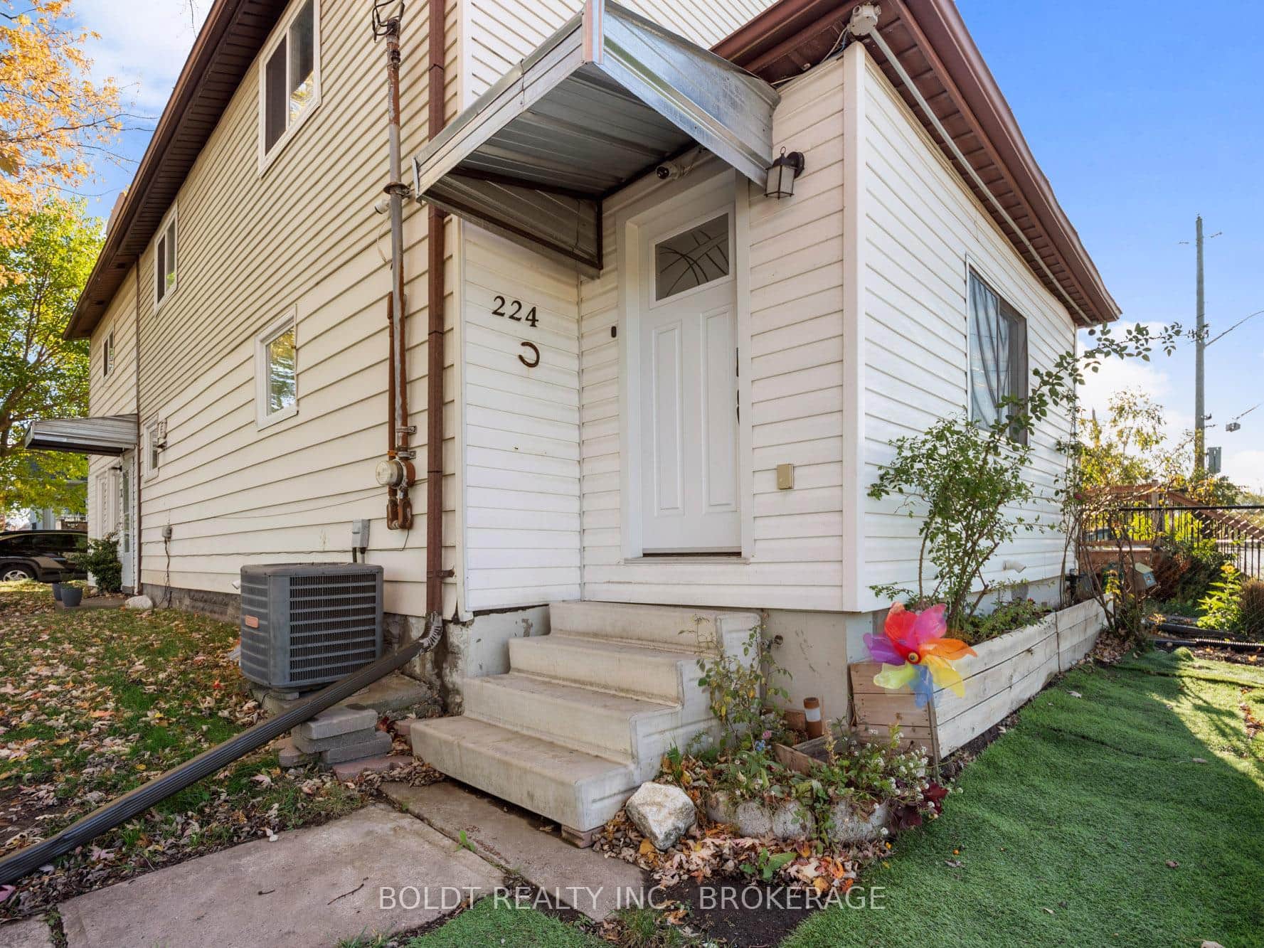224 Oakdale Avenue