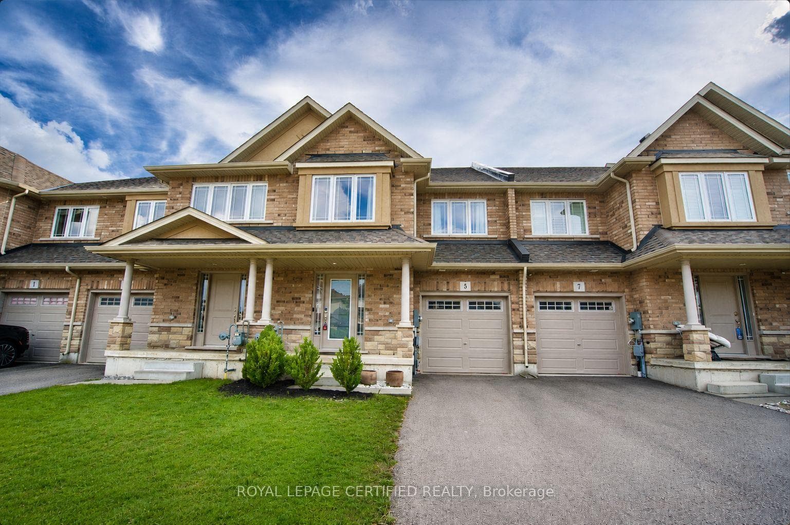 5 Bethune Avenue
