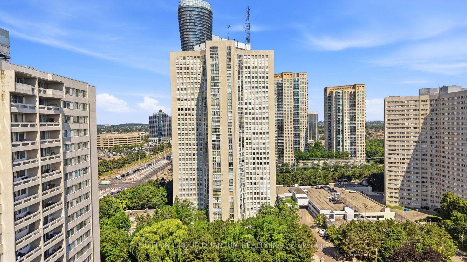 3650 Kaneff Crescent Unit 304