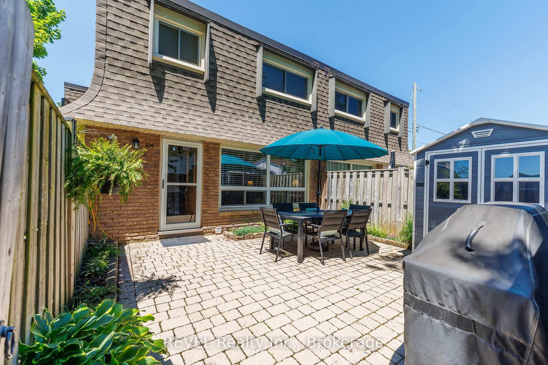 5 Woodlawn Court Unit 104