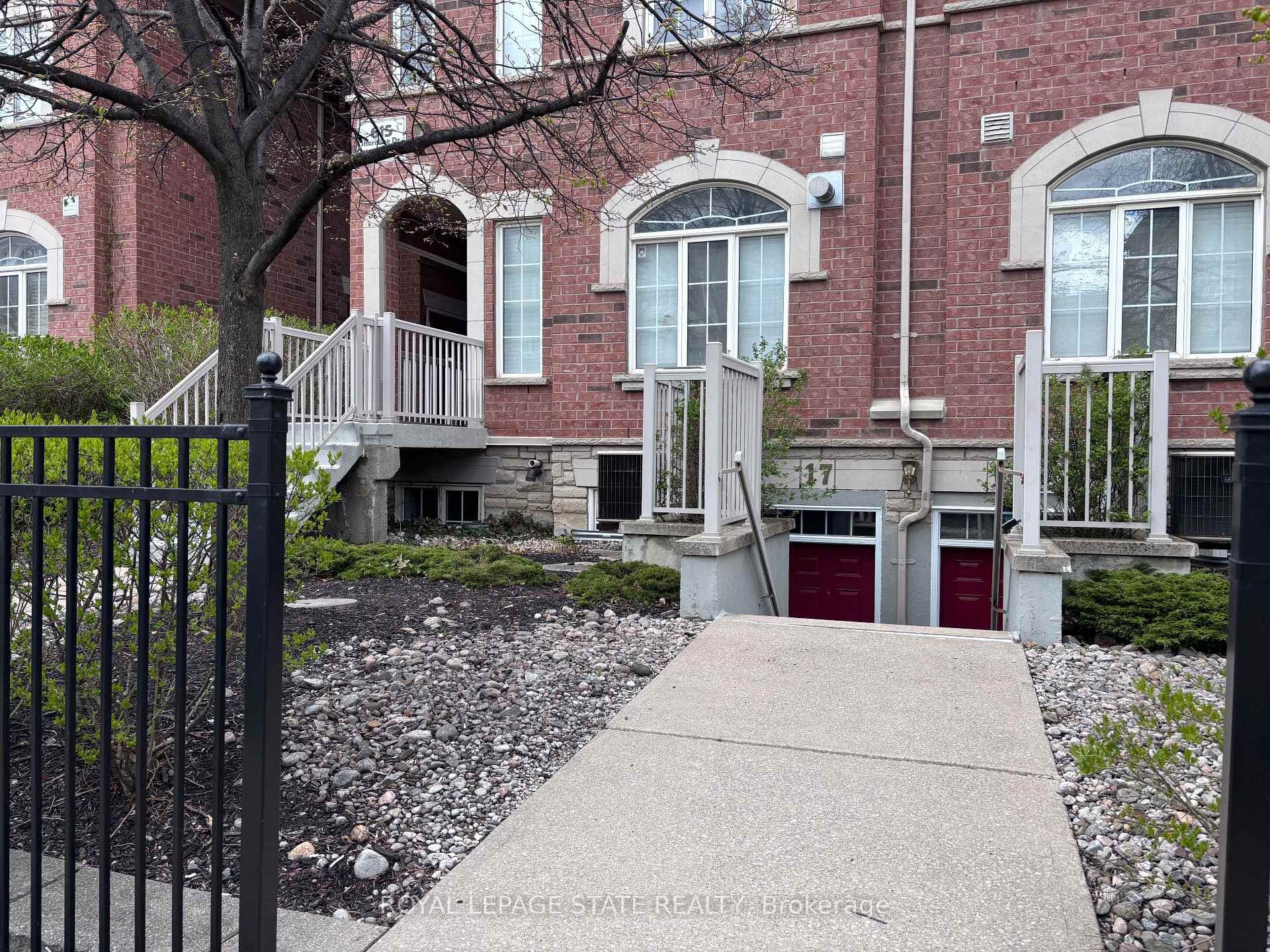 615 Shoreline Drive Unit 17