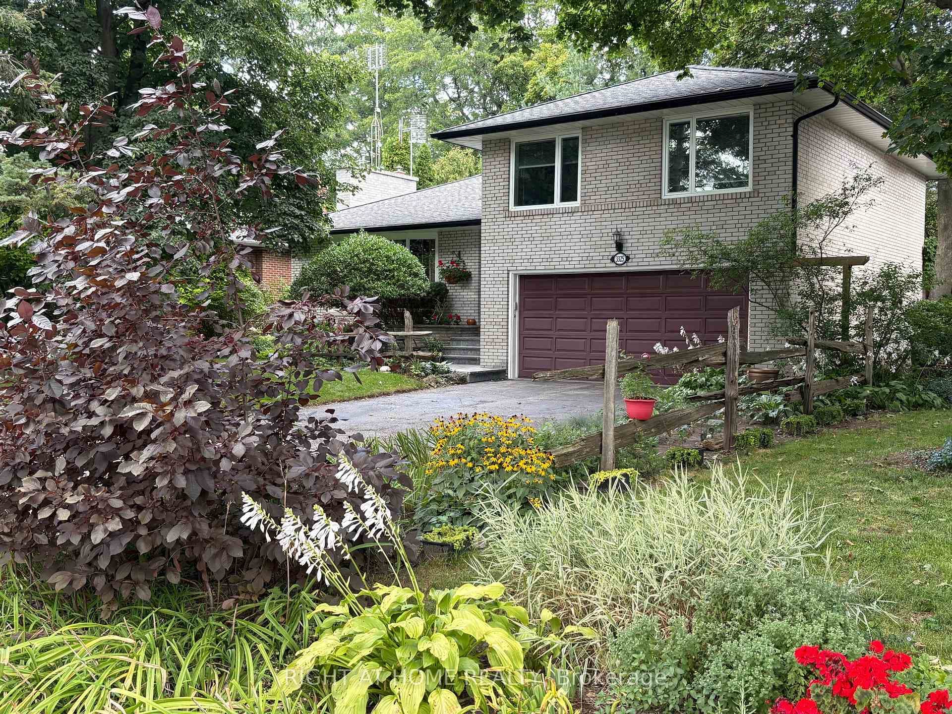 3325 Enniskillen Circle