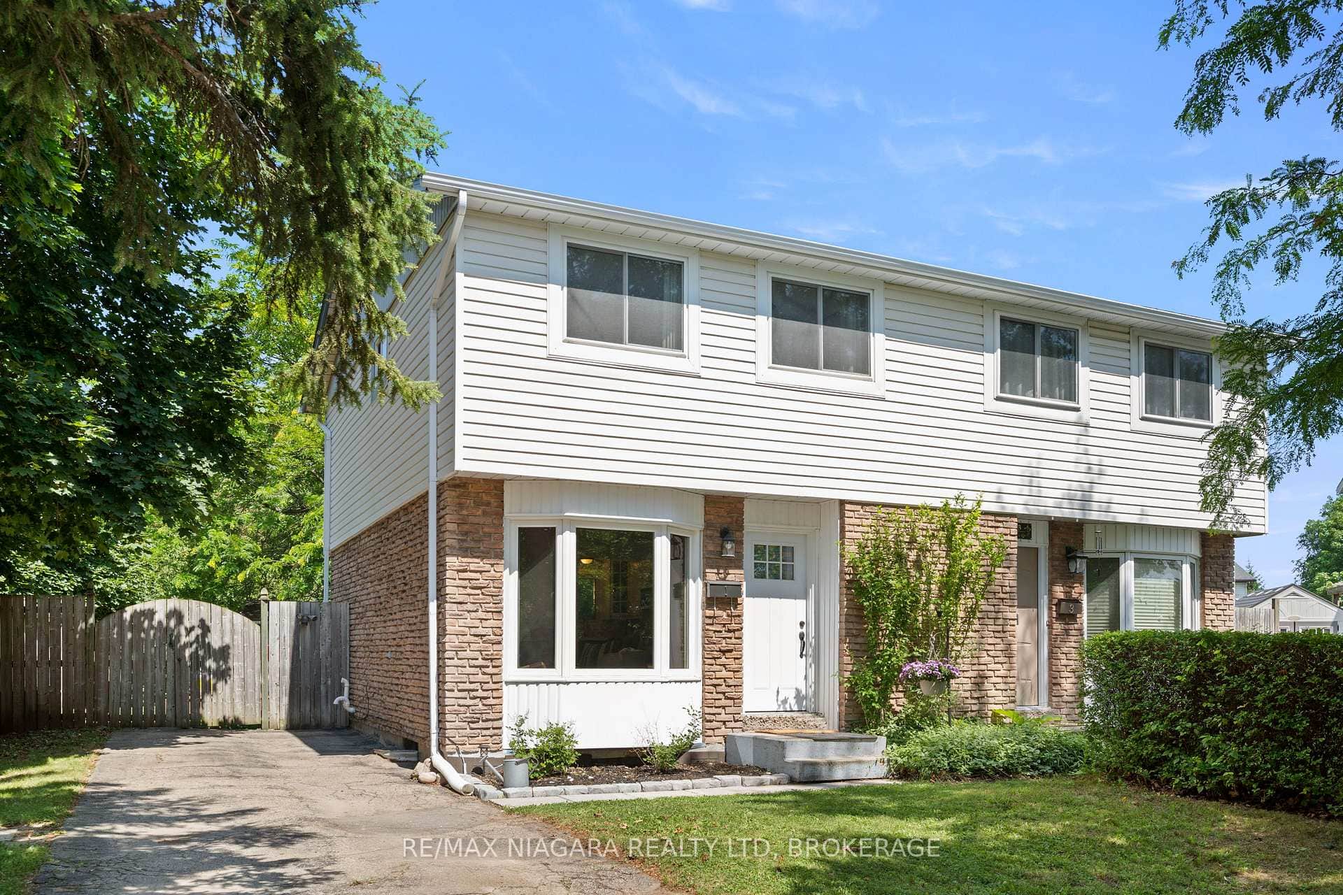 Wonderful semi-det. home on a great quiet street