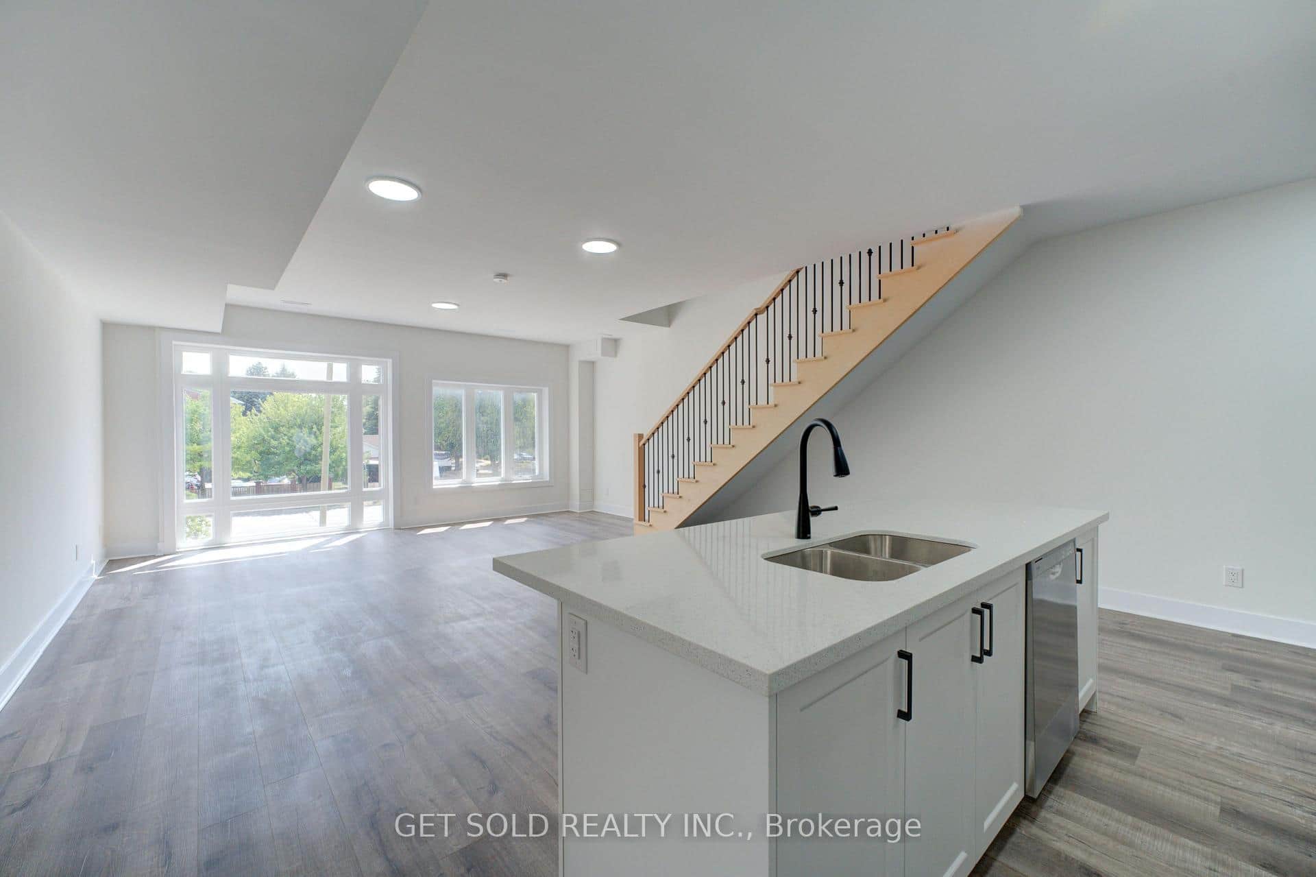 6701 Thorold Stone Road Unit 12